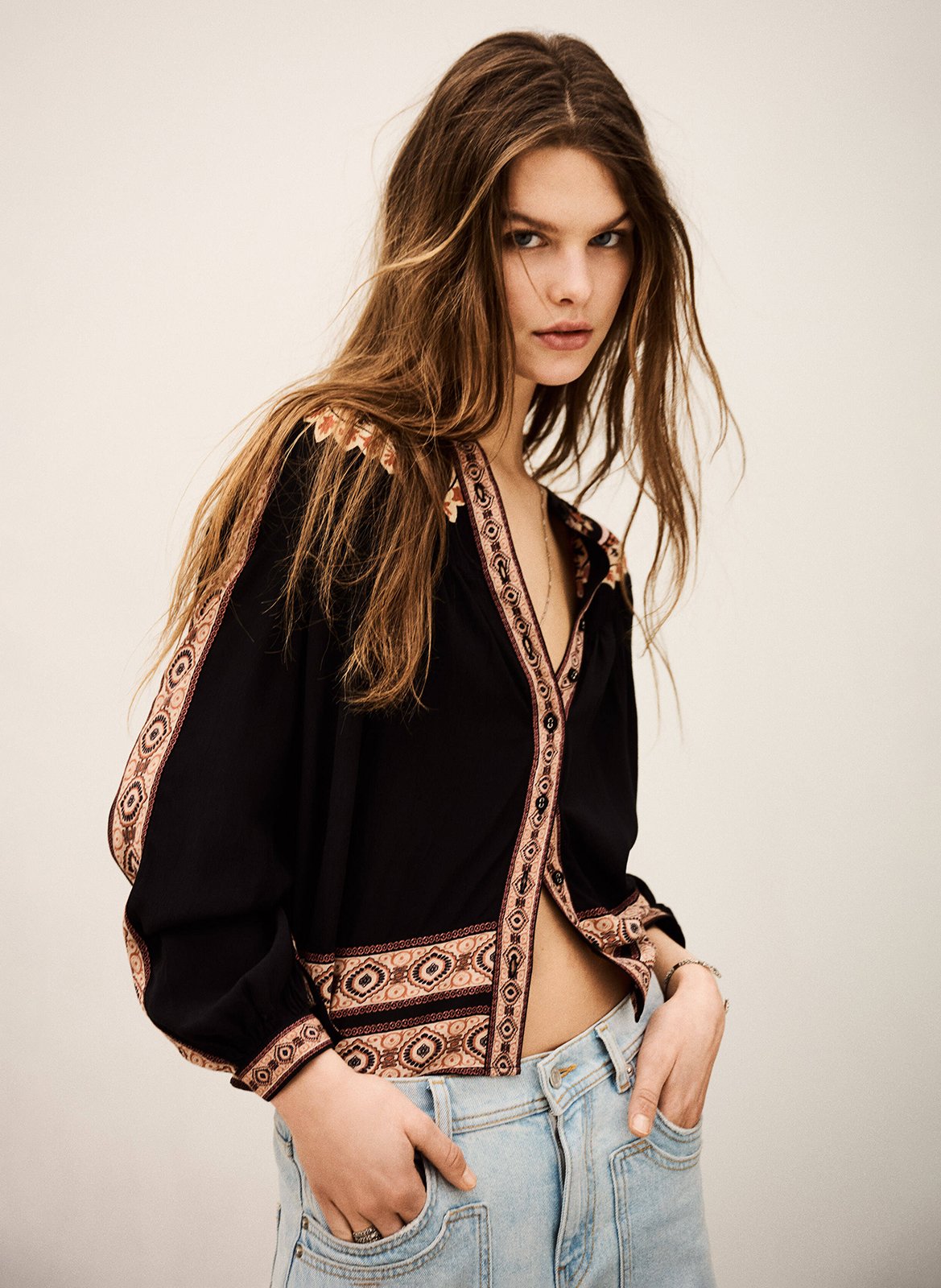 Straight round-neck shirt BA&SH Black