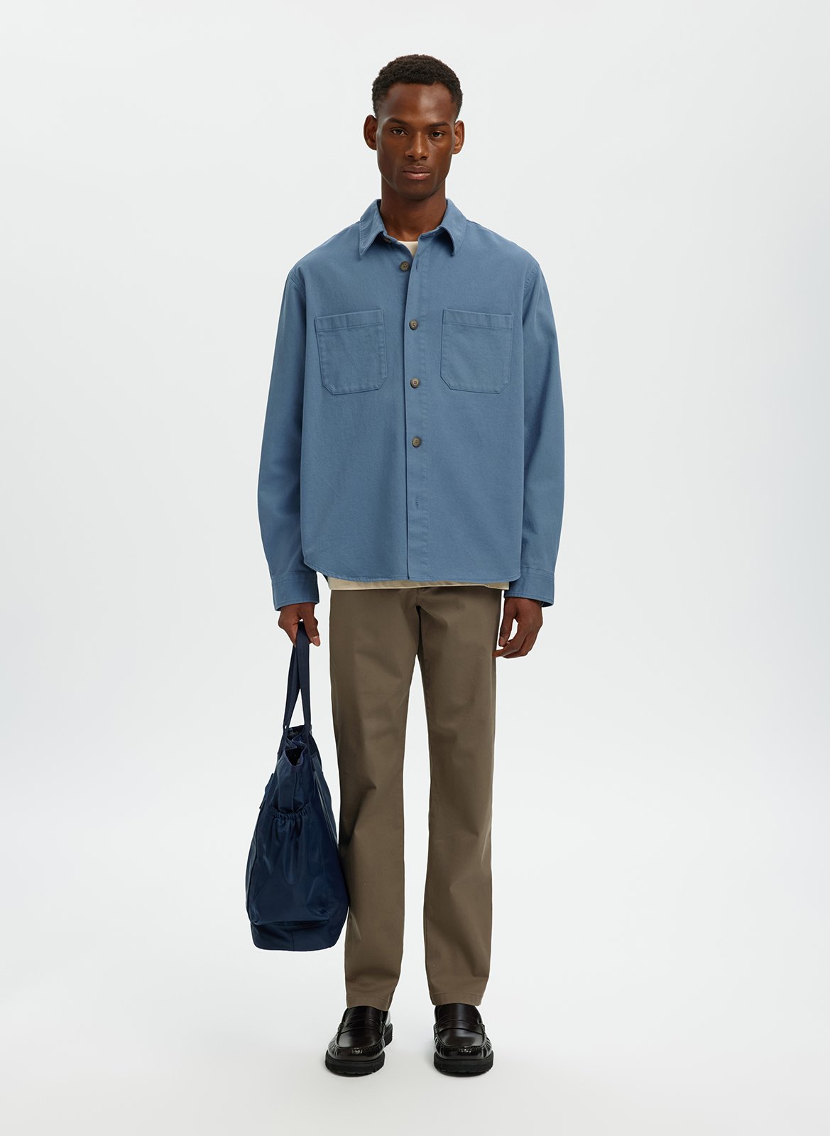 Einfarbiges gerade geschnittenes Hemd mit Knopfleiste SELECTED Blau