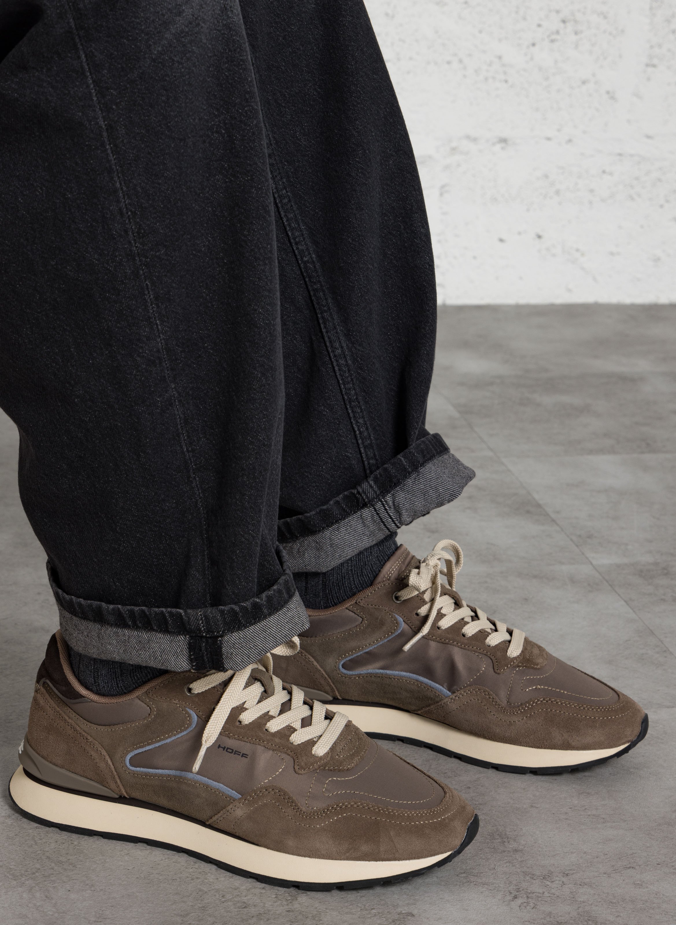 Low-top mixed leather sneakers HOFF Brown