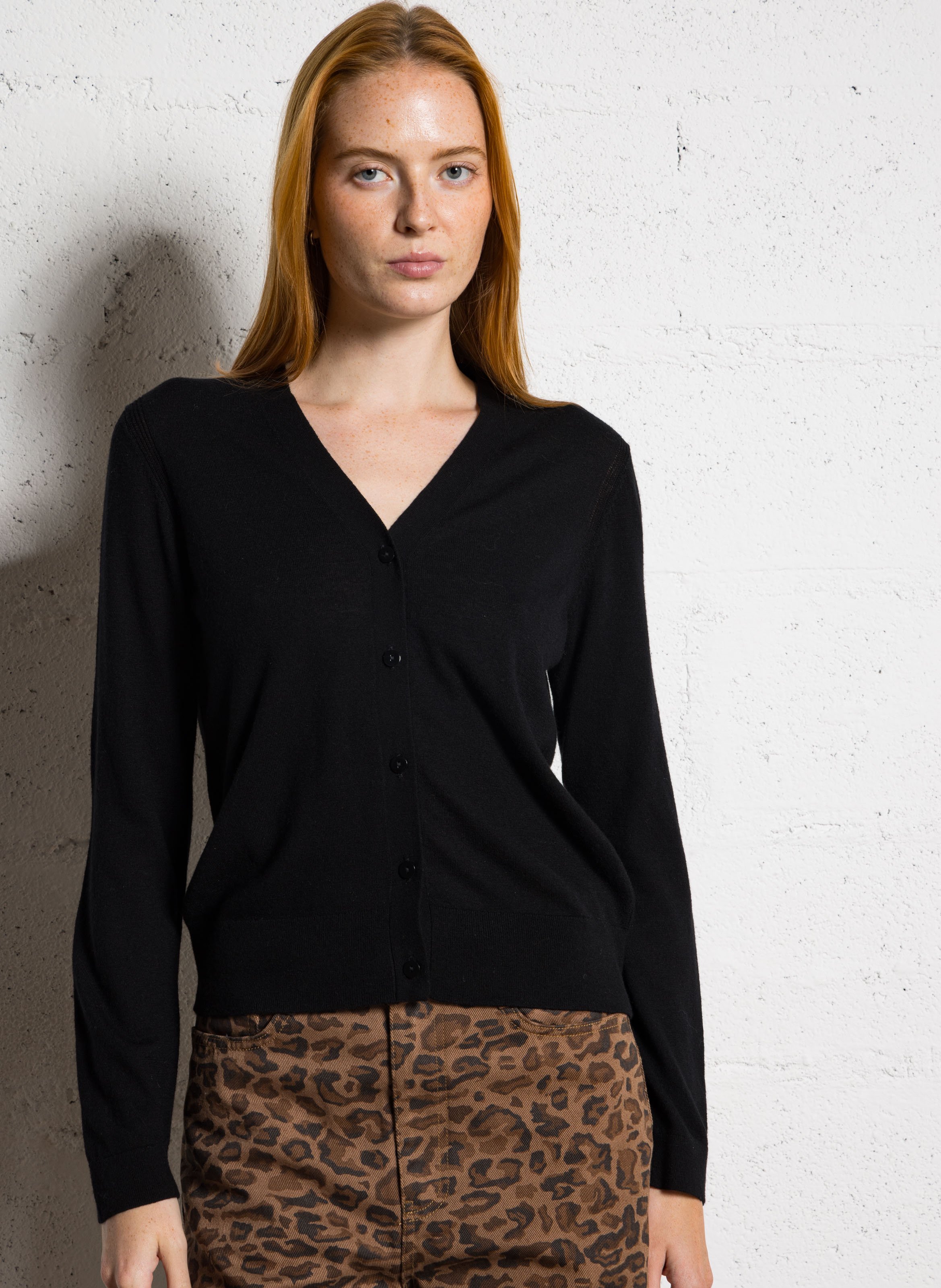 Gilet droit col V en laine mérinos mélangée NICE THINGS