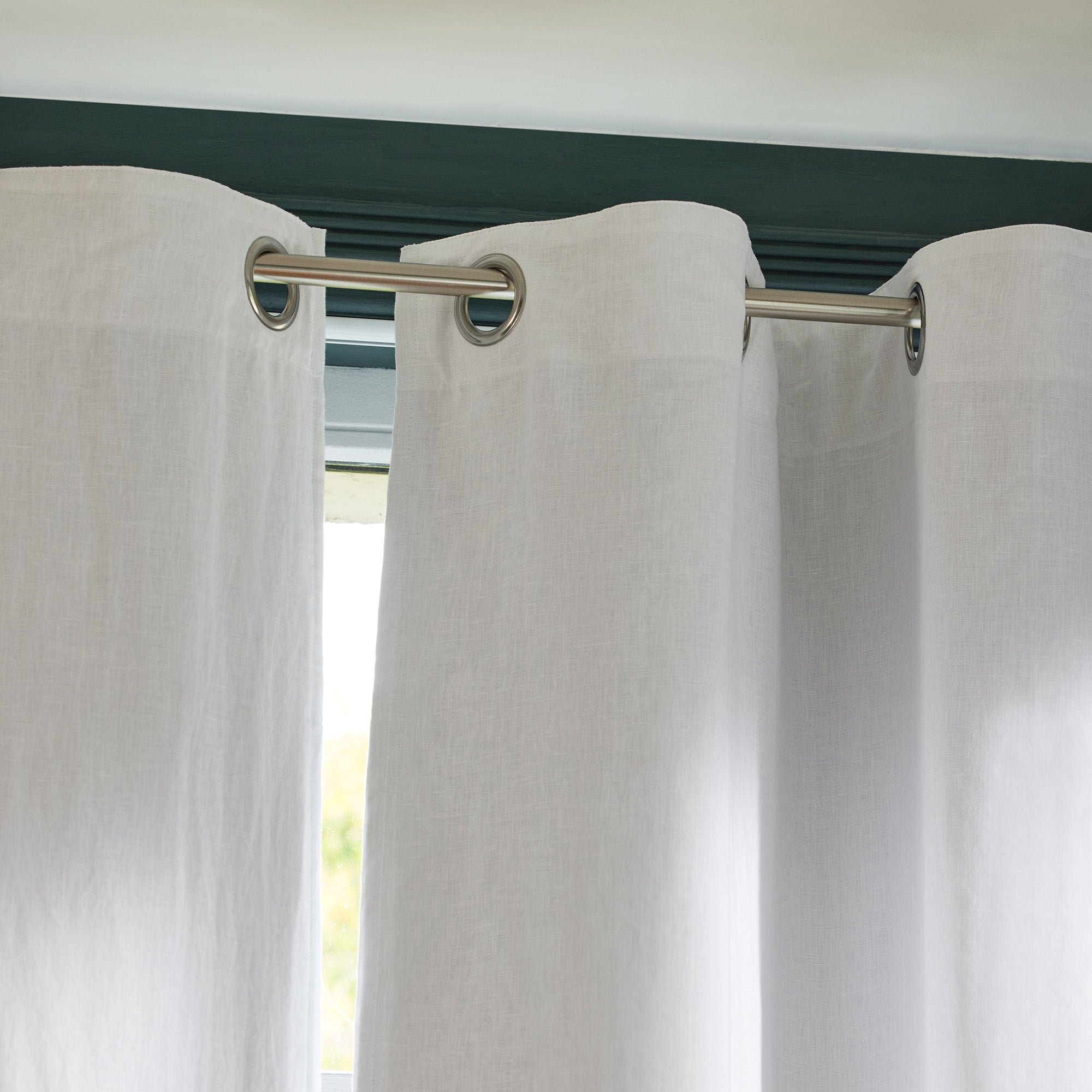 Lined black-out curtain with eyelets MADURA White