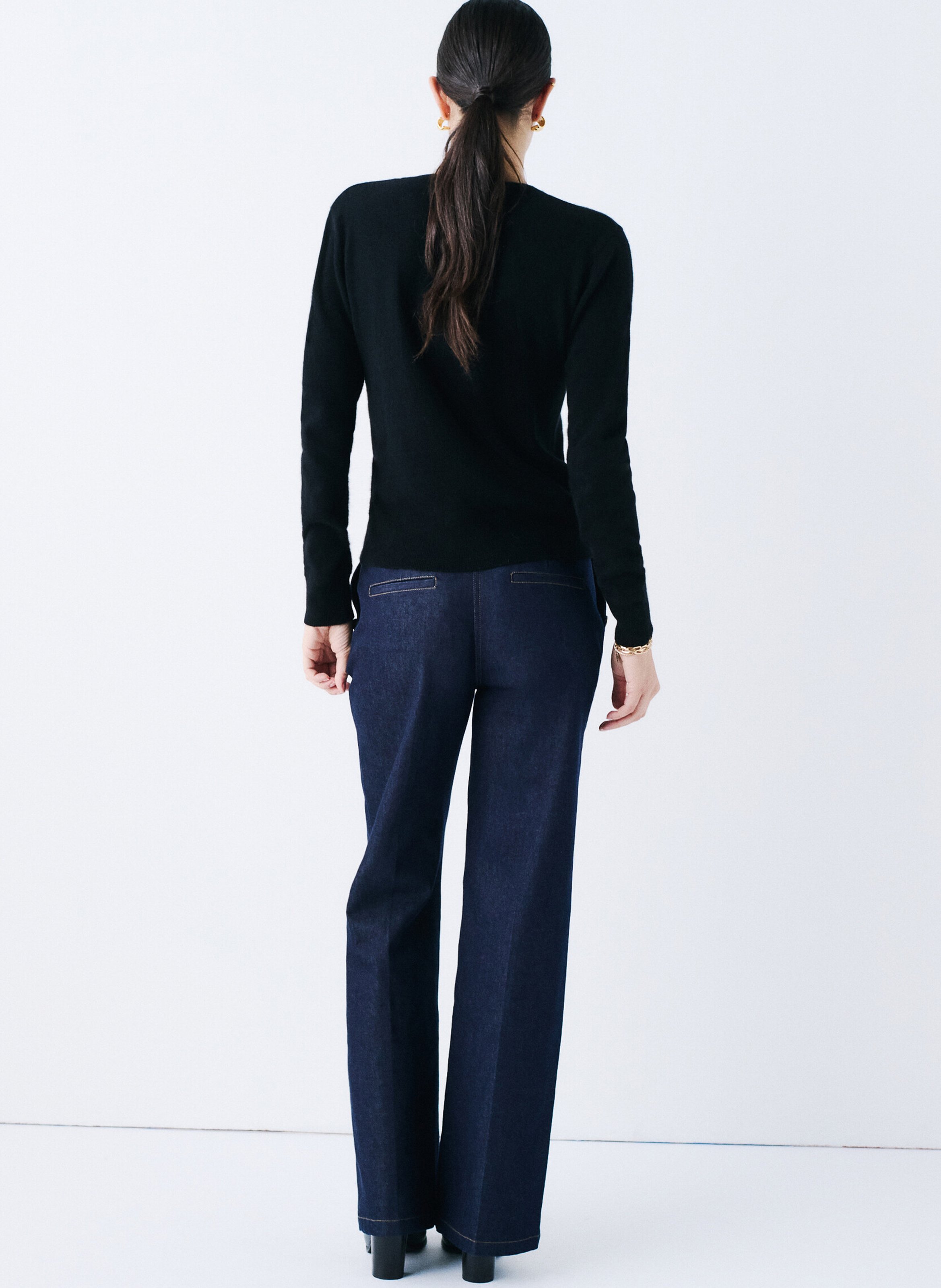 Round neck straight cashmere cardigan CAROLL Black