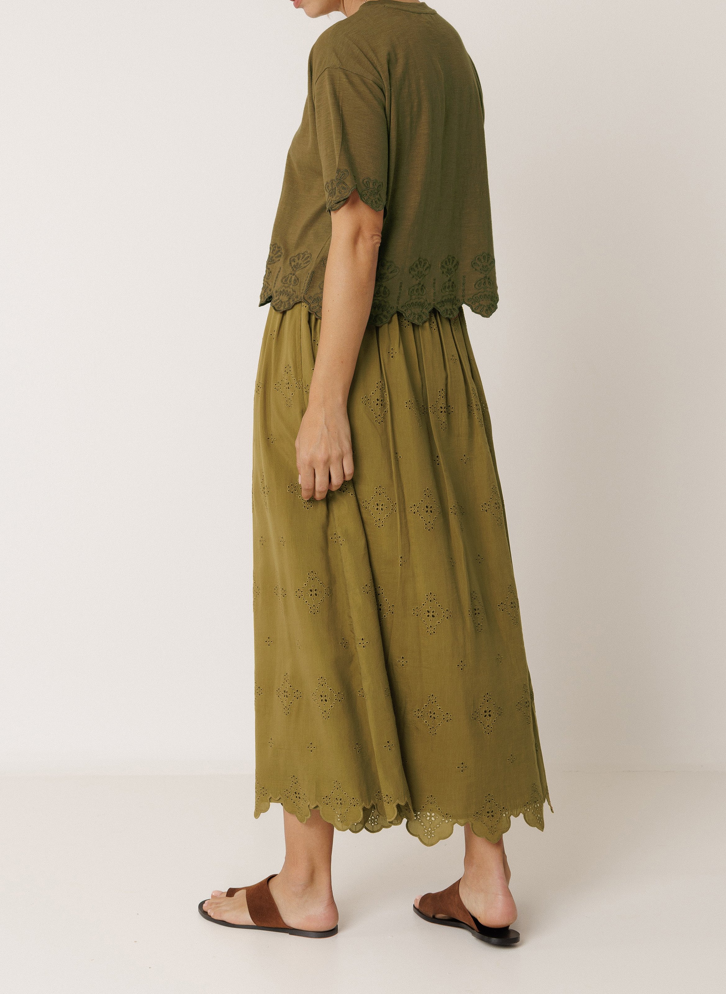 Ausgestellter Rock mit elastischen Stickereien INDI & COLD Khaki