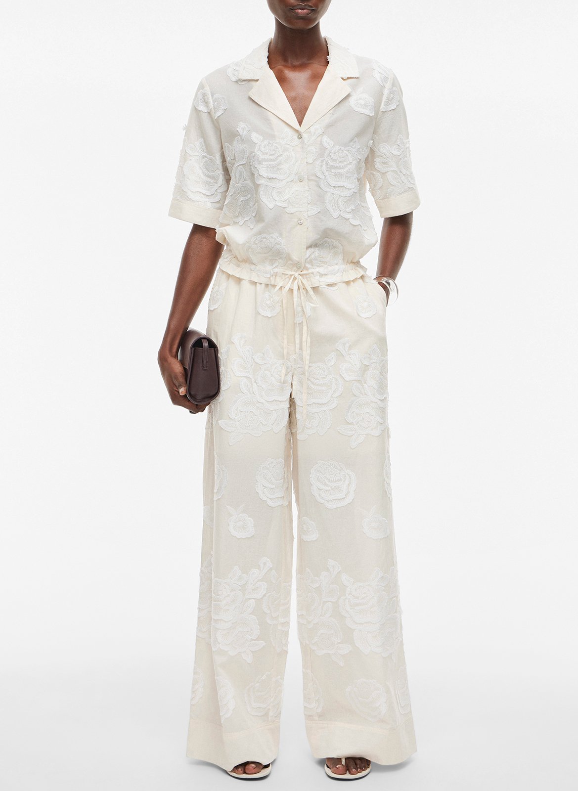 Short-sleeved shirt with floral embroidery ROUGE EDIT Beige