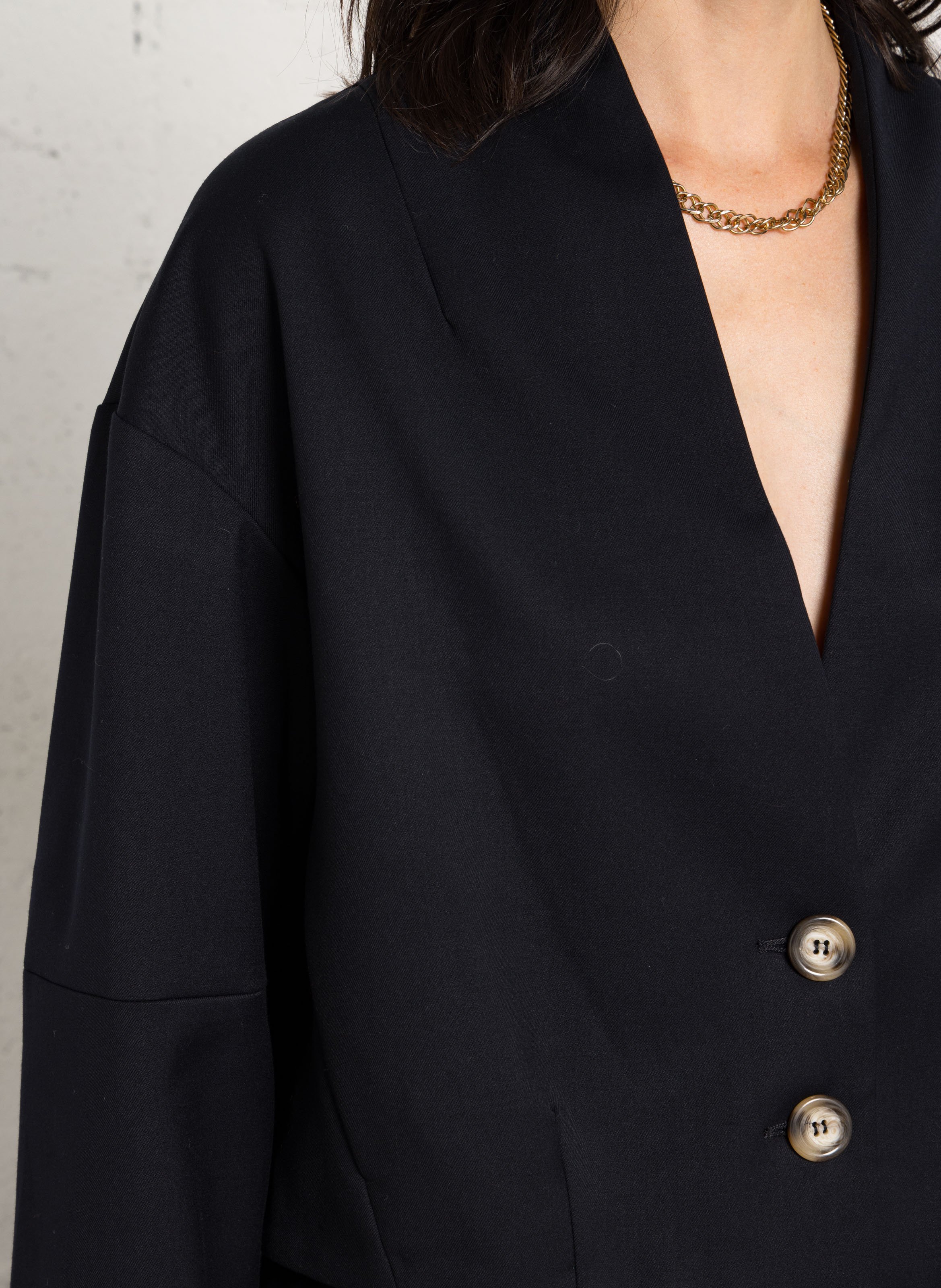 Kurze einfarbige Jacke ohne Kragen PLEASE Blau