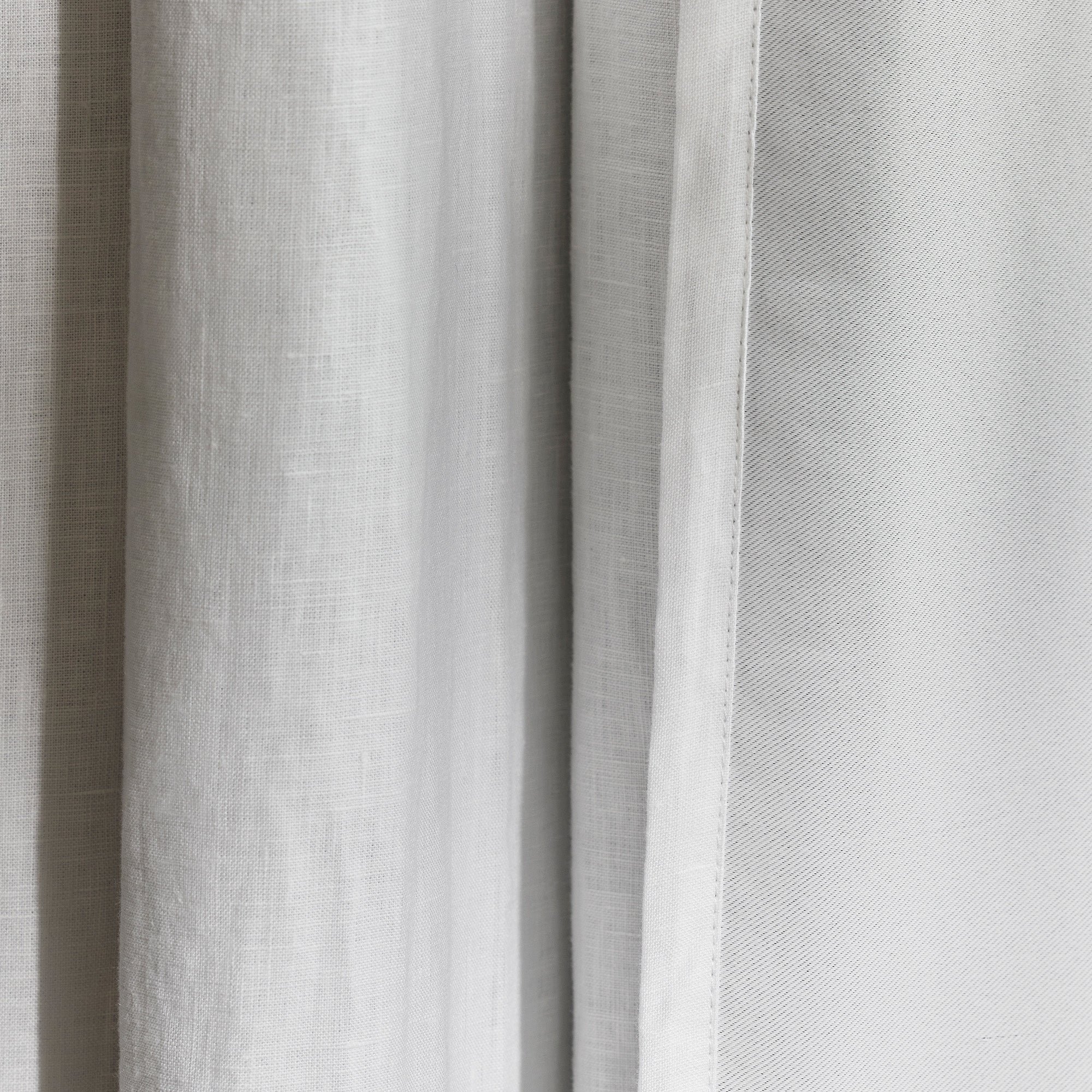 Lined black-out curtain with eyelets MADURA White