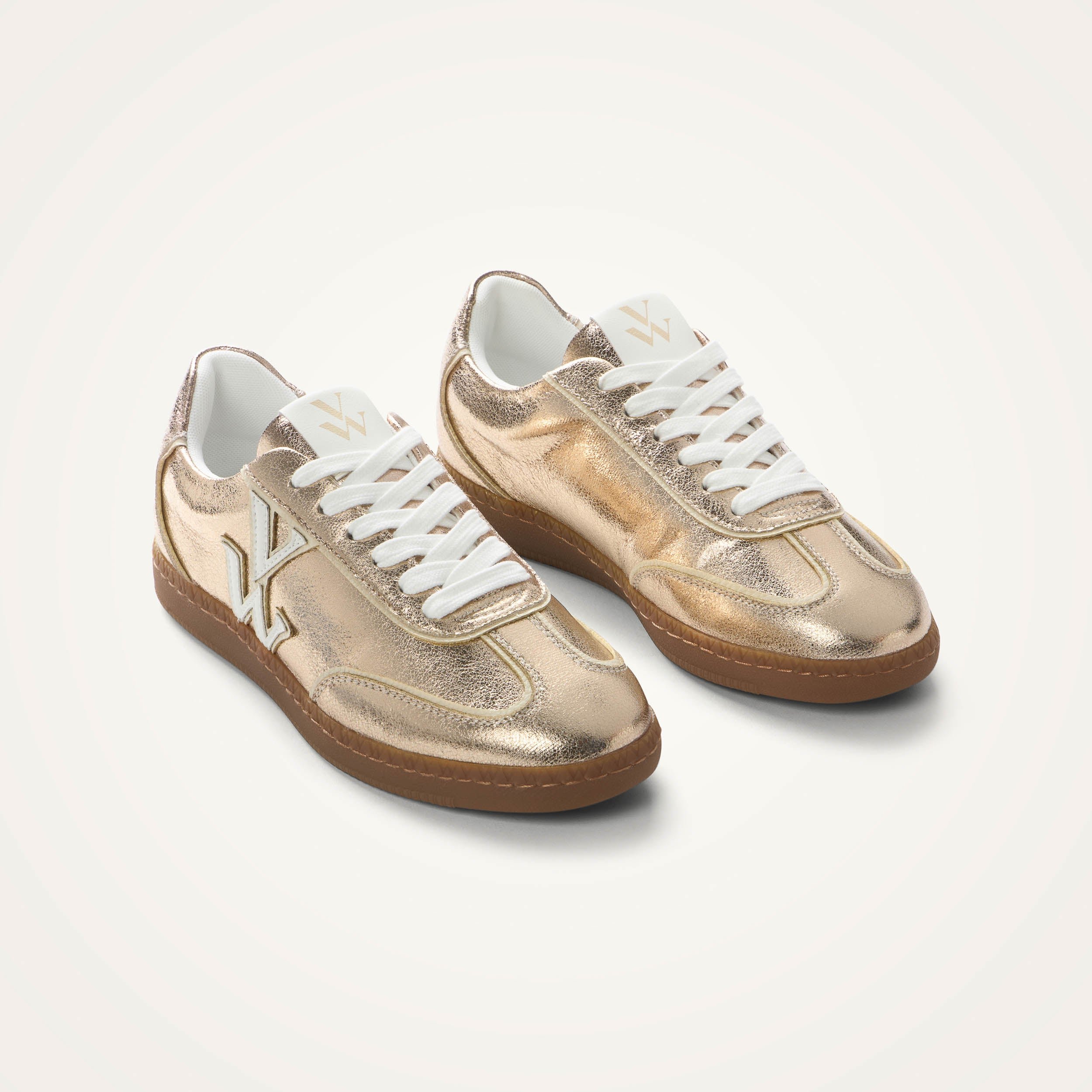 Baskets basses rétro à lacets VANESSA WU Doré