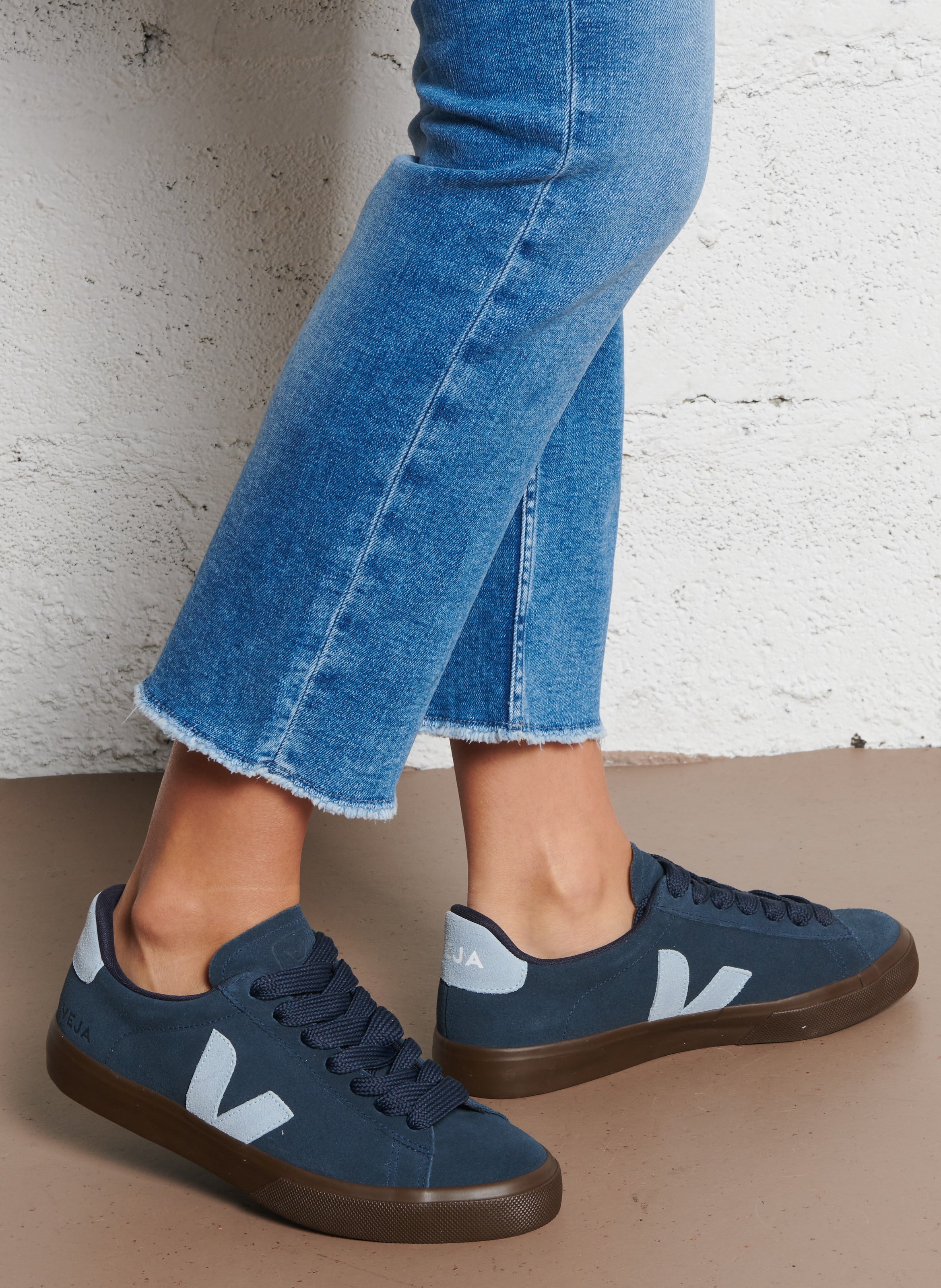 . VEJA Blau