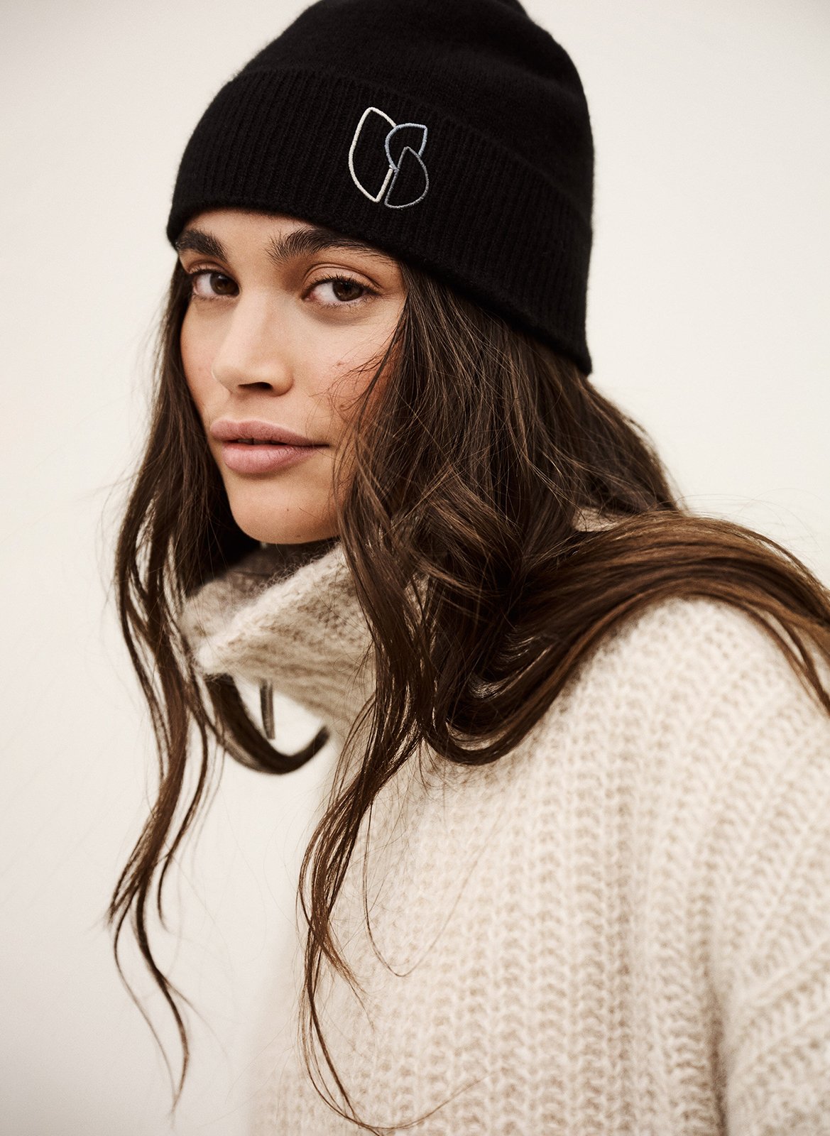 Bonnet en cachemire BA&SH Noir