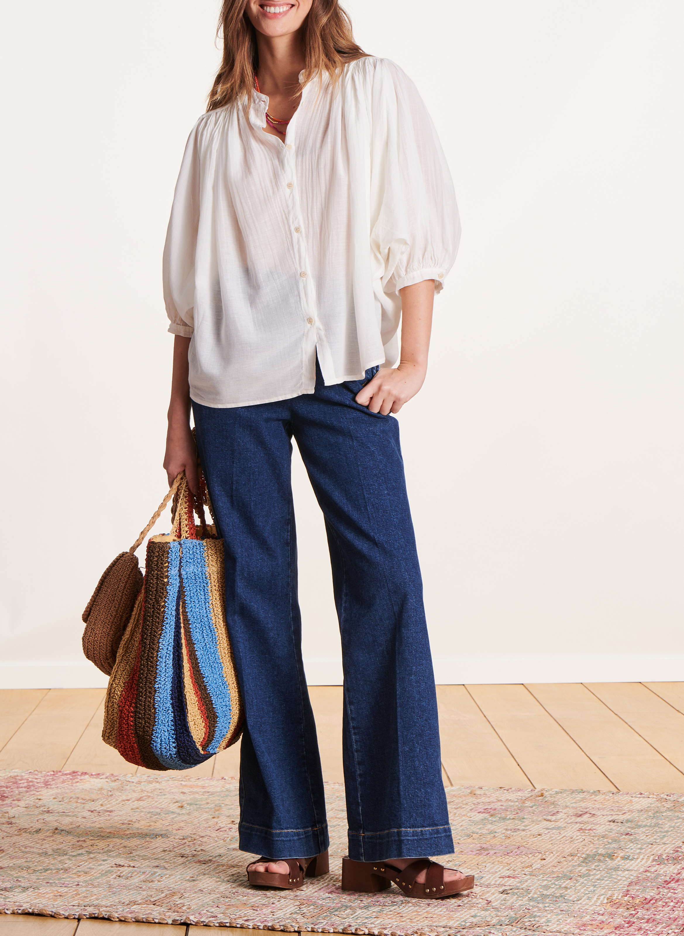 Capri - Einfarbige Oversize-Bluse LA FEE MARABOUTEE Weiss
