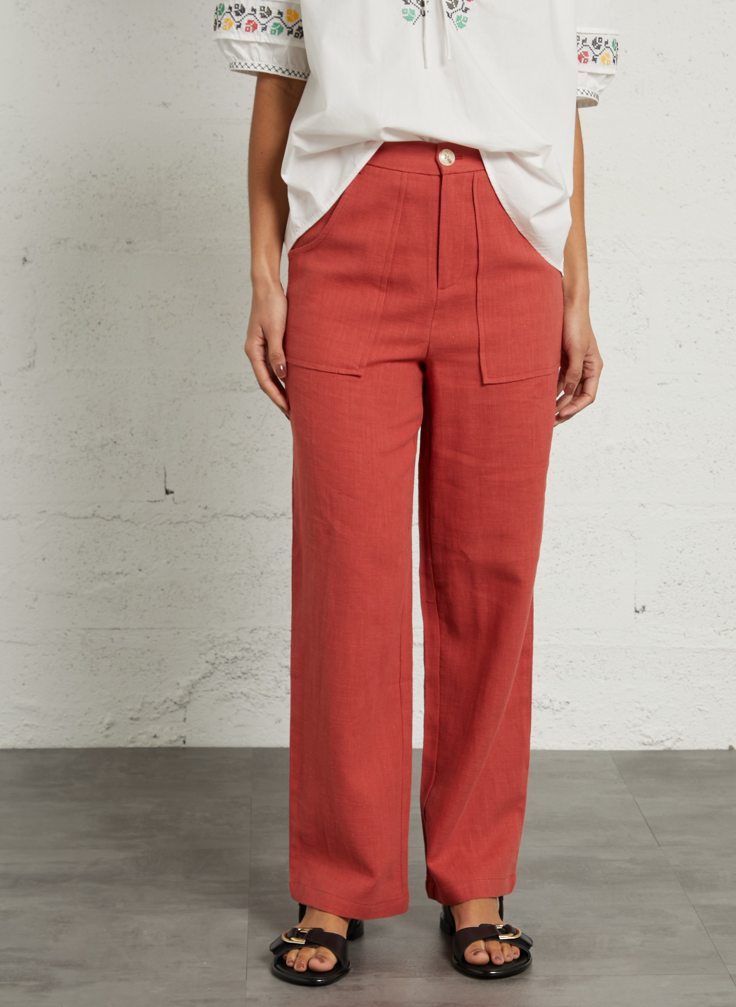 Gerade geschnittene Hose aus Baumwolle und Leinen mit hohem Bund THE KORNER Rot