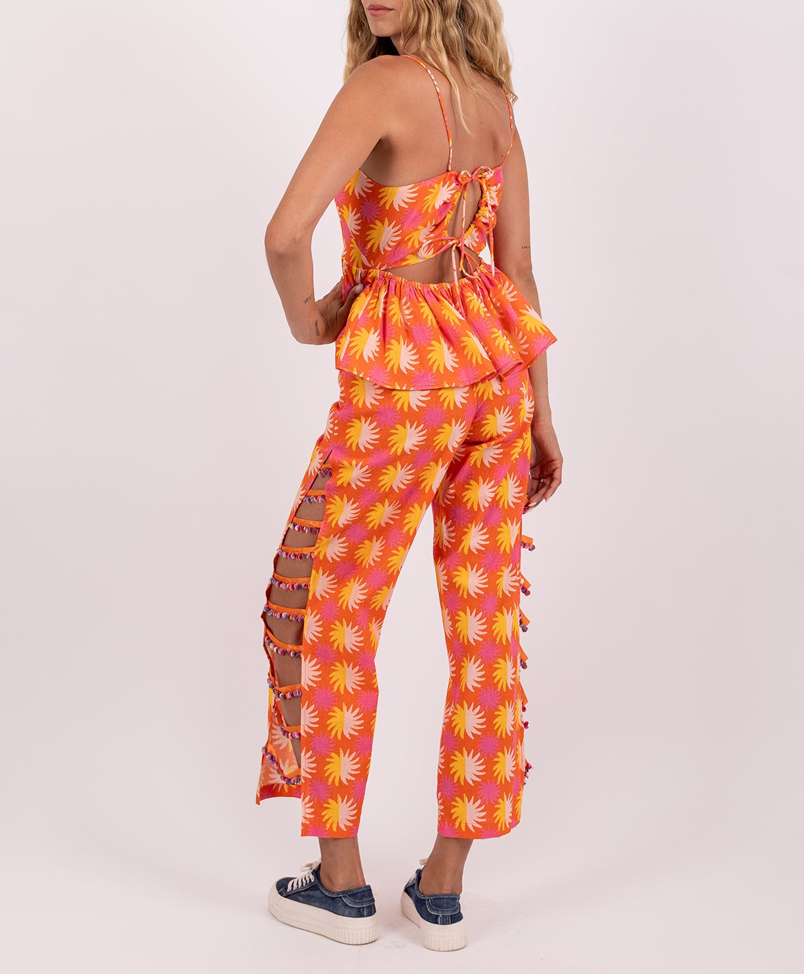 Gerade geschnittene Hose mit Schlitz und Muster SUNDRESS Orange