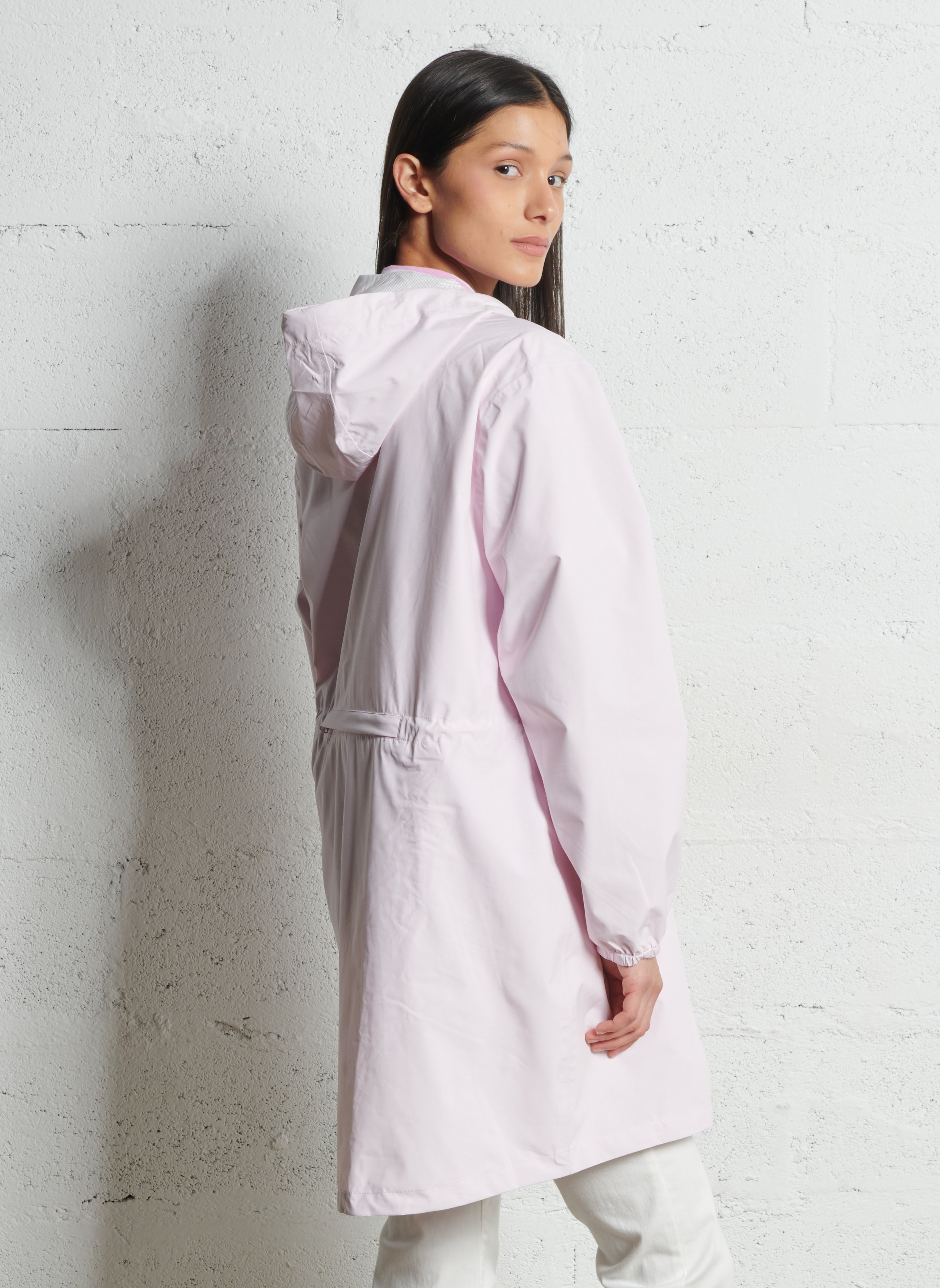 Lange regenjas met capuchon, om te vormen tot rugzakje FLOTTE Roze