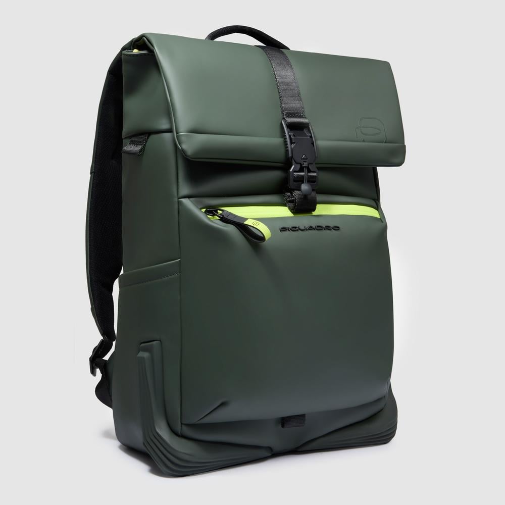 Water-repellent backpack for computer and iPad® with bottle pocket, shock protection, and RFID. PIQUADRO Green