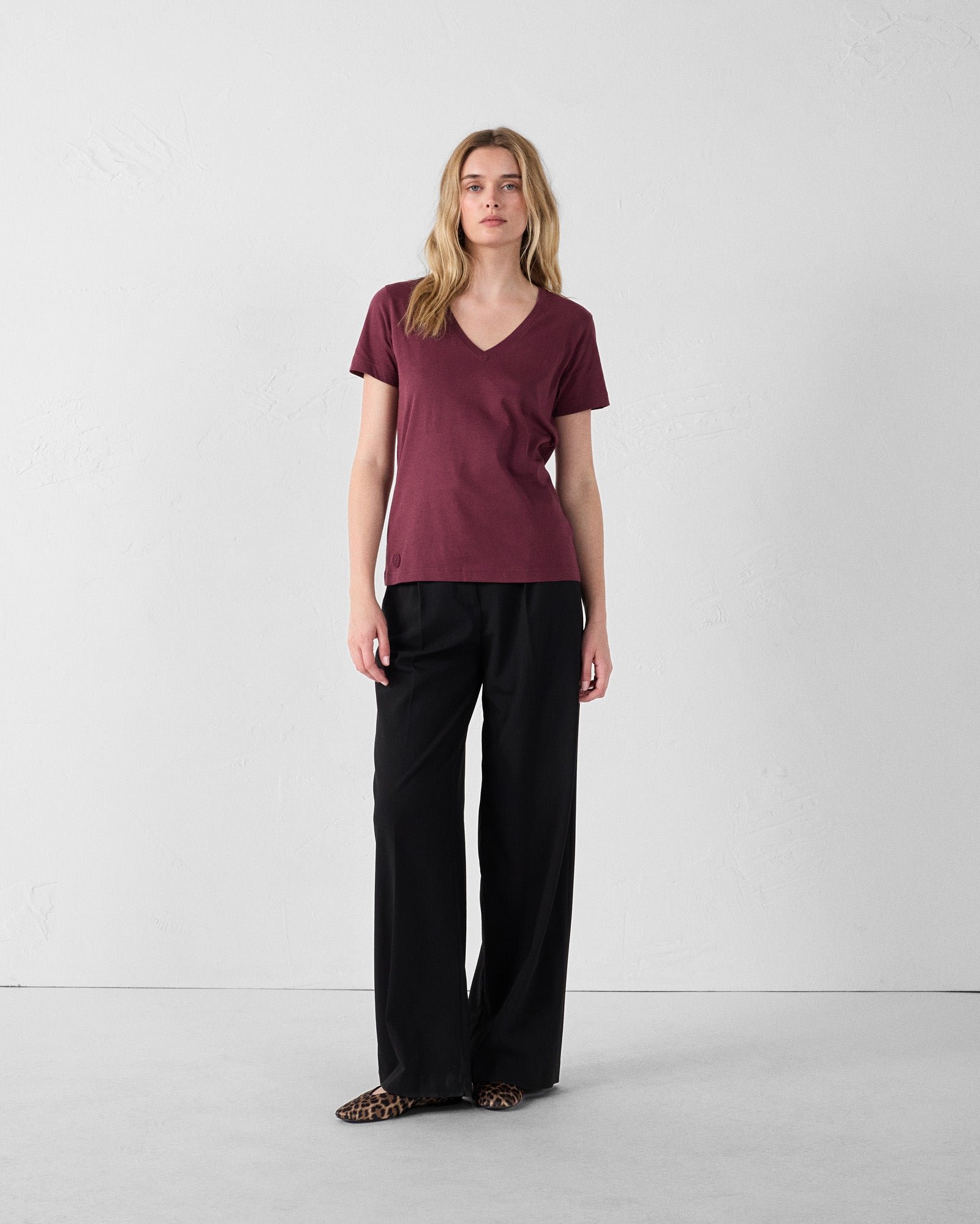 V-neck soft t-shirt JOTT Pink