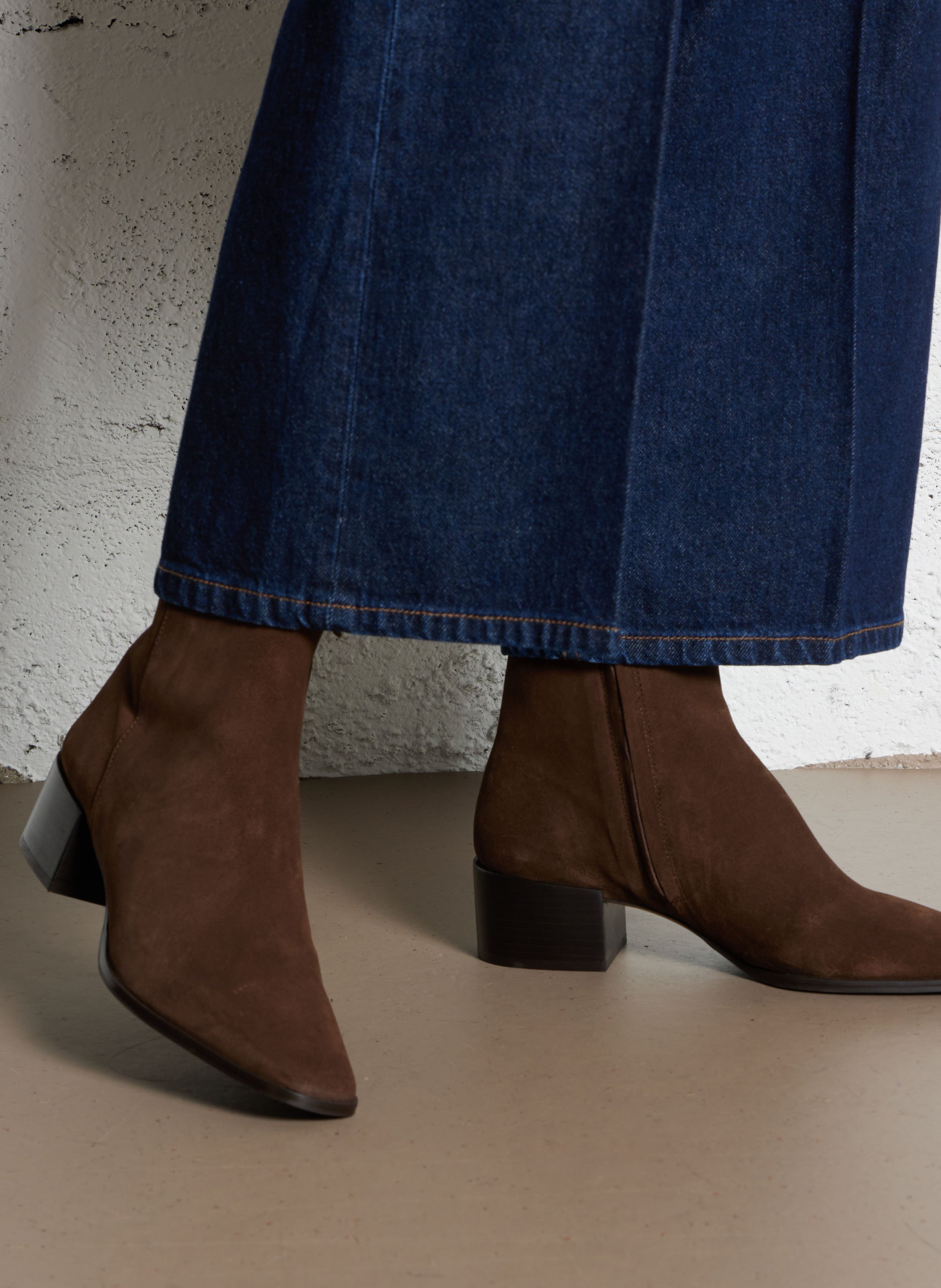 Suede leather ankle boot RIVECOUR Brown