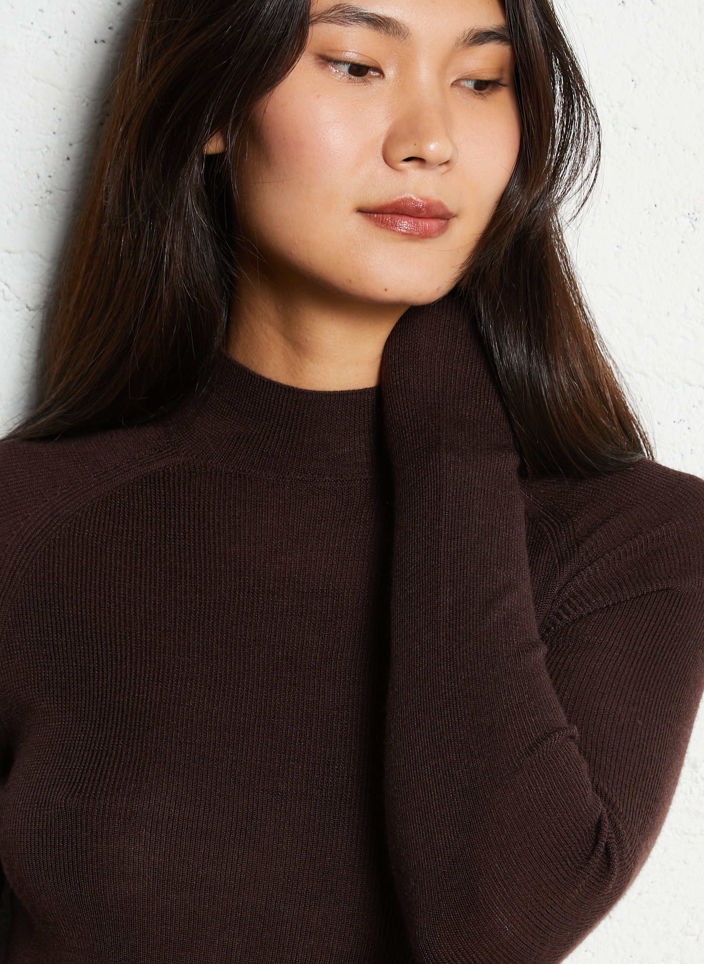 Pull fin col montant en laine et soie MAJESTIC FILATURES Marron