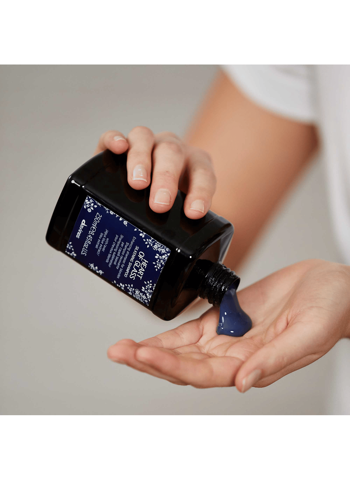 HEART OF GLASS Silkening Chelating Shampoo DAVINES No color
