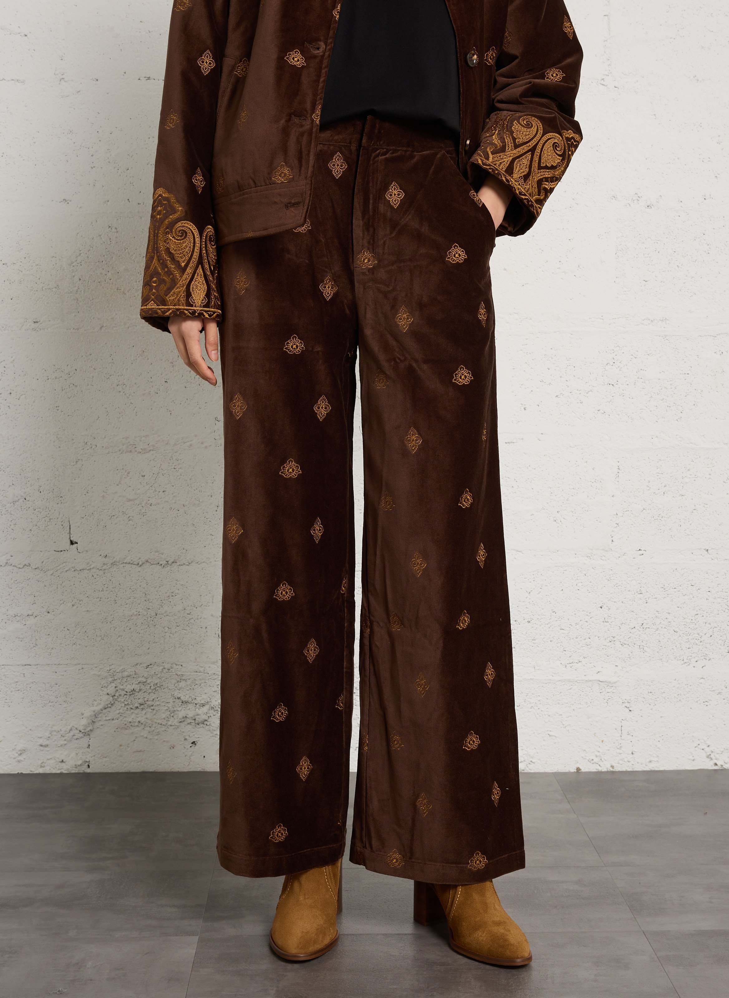 Pantalon droit velours brodé en coton LA PETITE ETOILE Marron