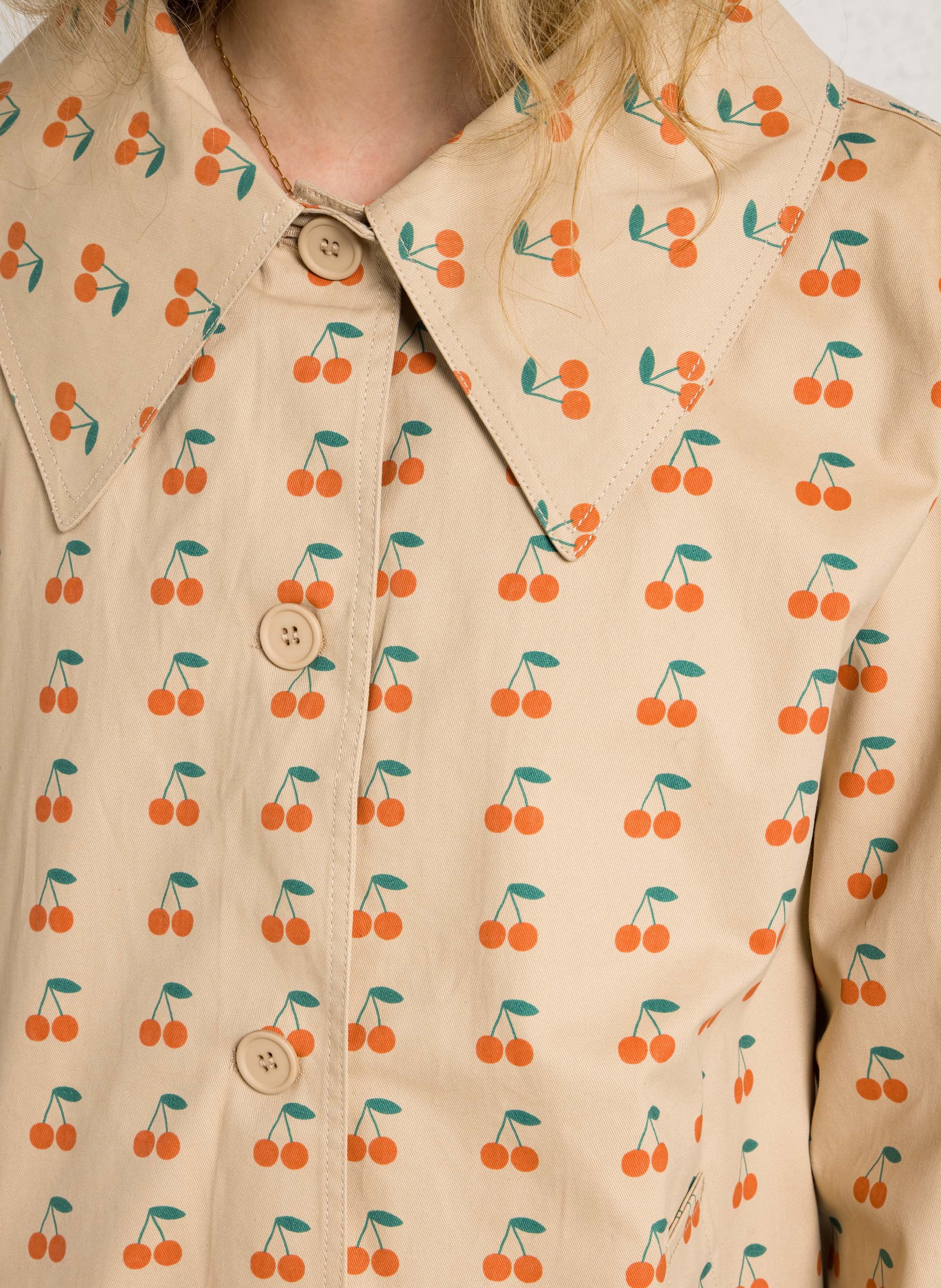 Gerade geschnittene Jacke mit klassischem Kragen aus bedruckter Baumwolle THE TINY BIG SISTER Beige