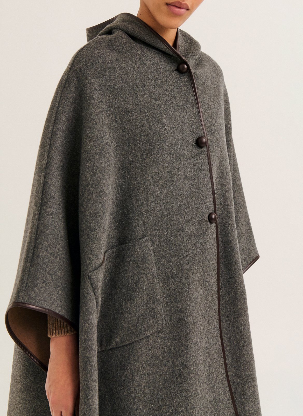 Omkeerbare wollen poncho PABLO Bruin