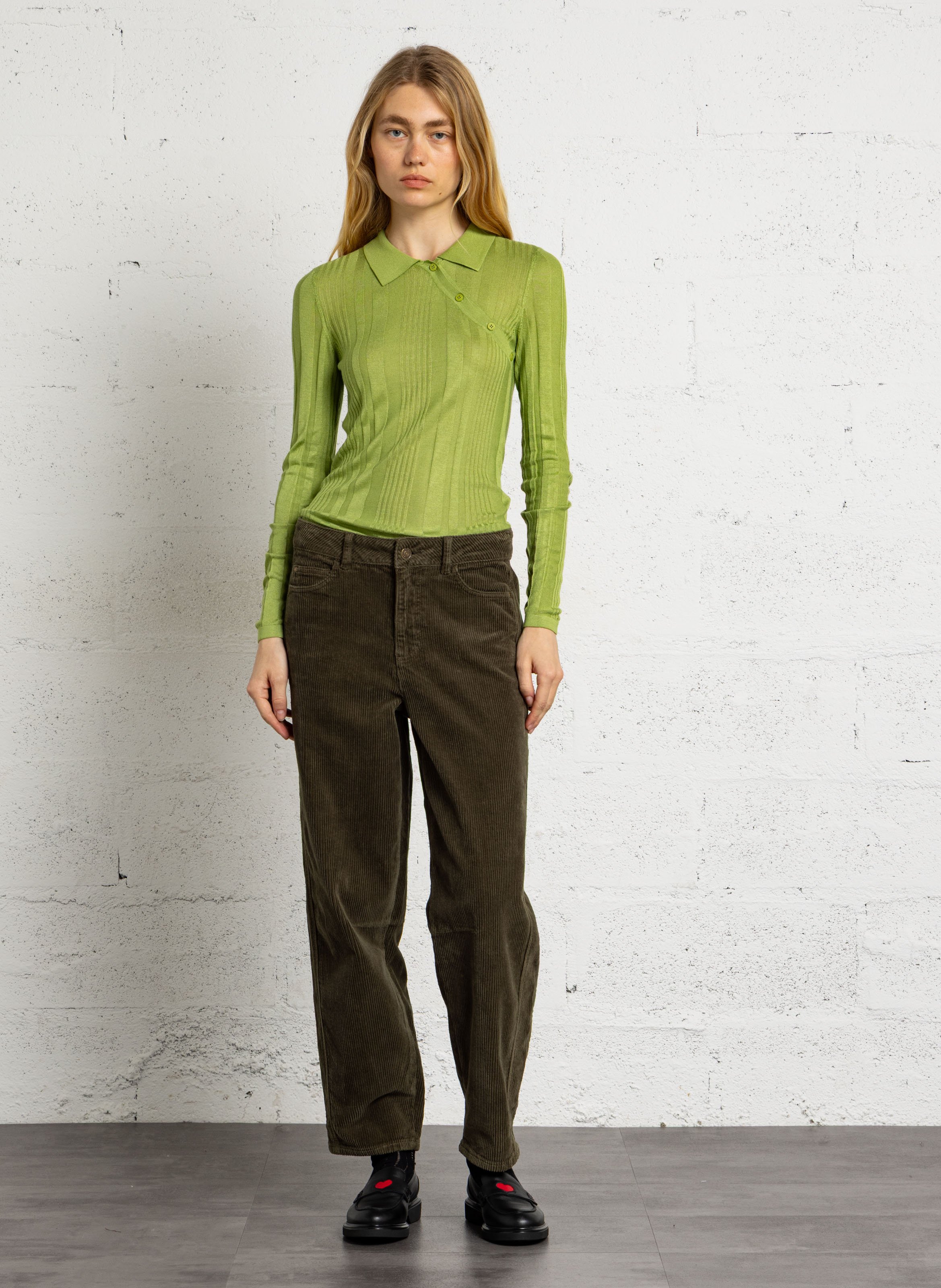 Samthose aus Baumwollmischung mit Rippstruktur MAISON 123 Khaki