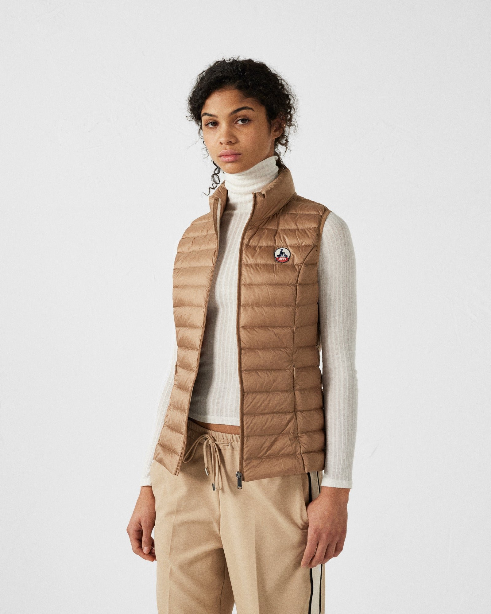 Sleeveless lightweight down vest seda JOTT Brown
