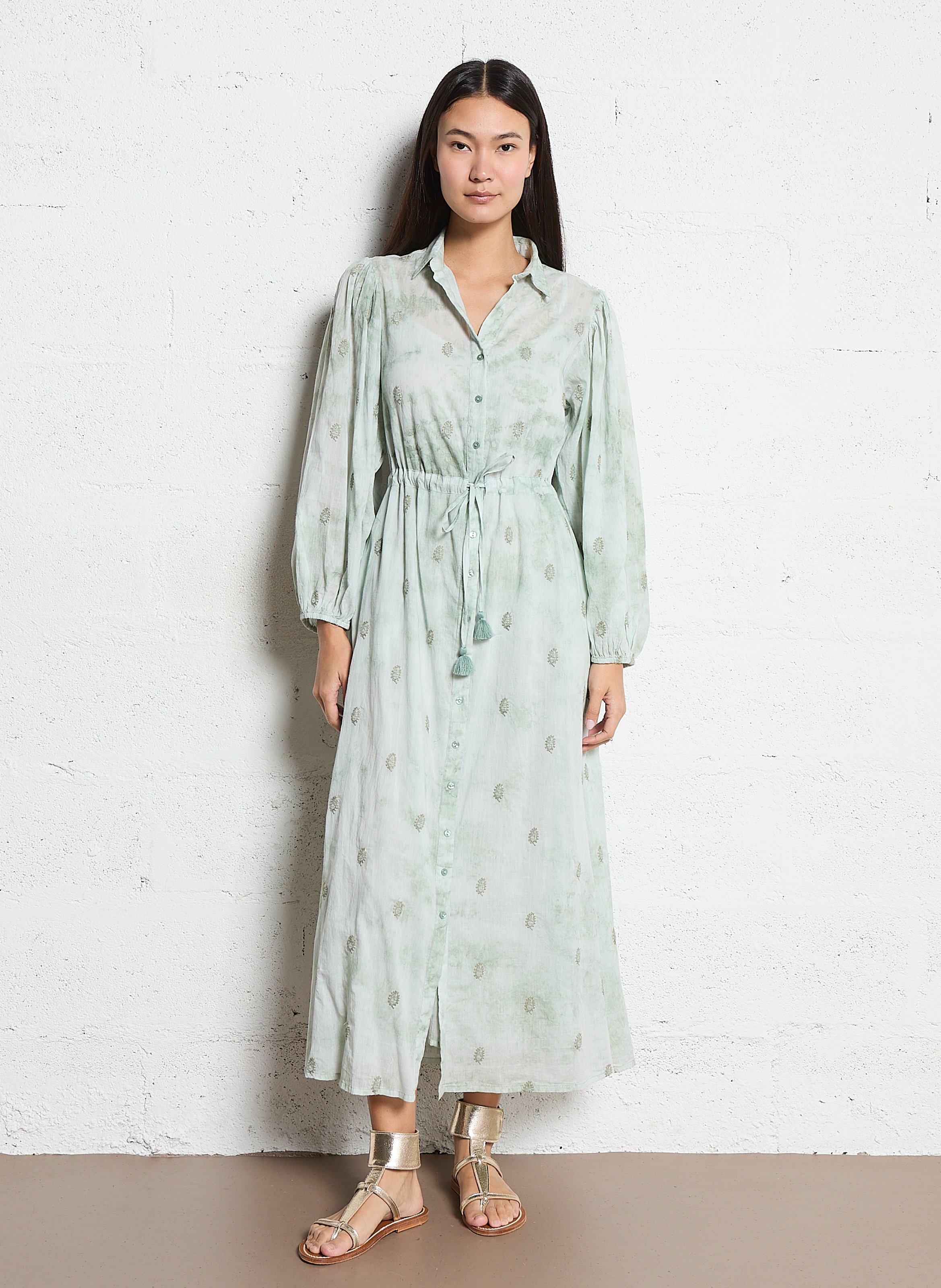 Lang bedrucktes Maxikleid mit Stickereien MAISON HOTEL Grun