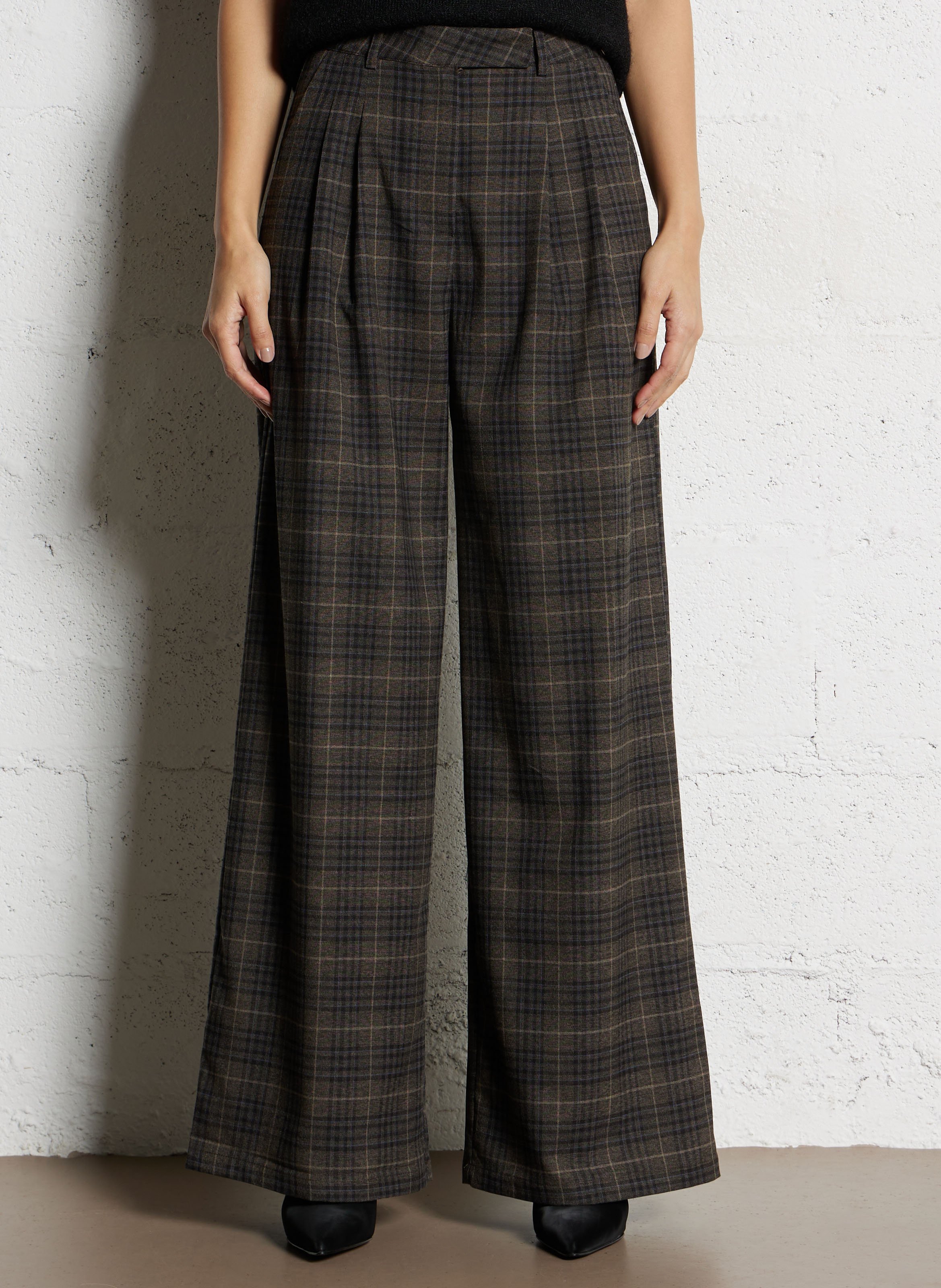 Checked straight-leg pants LA PETITE ETOILE Multicolored