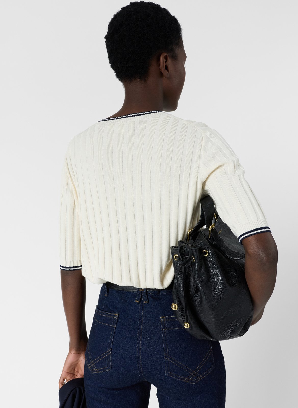 <Pull à coupe ajustée col rond en mélange de coton</p> GERARD DAREL Beige