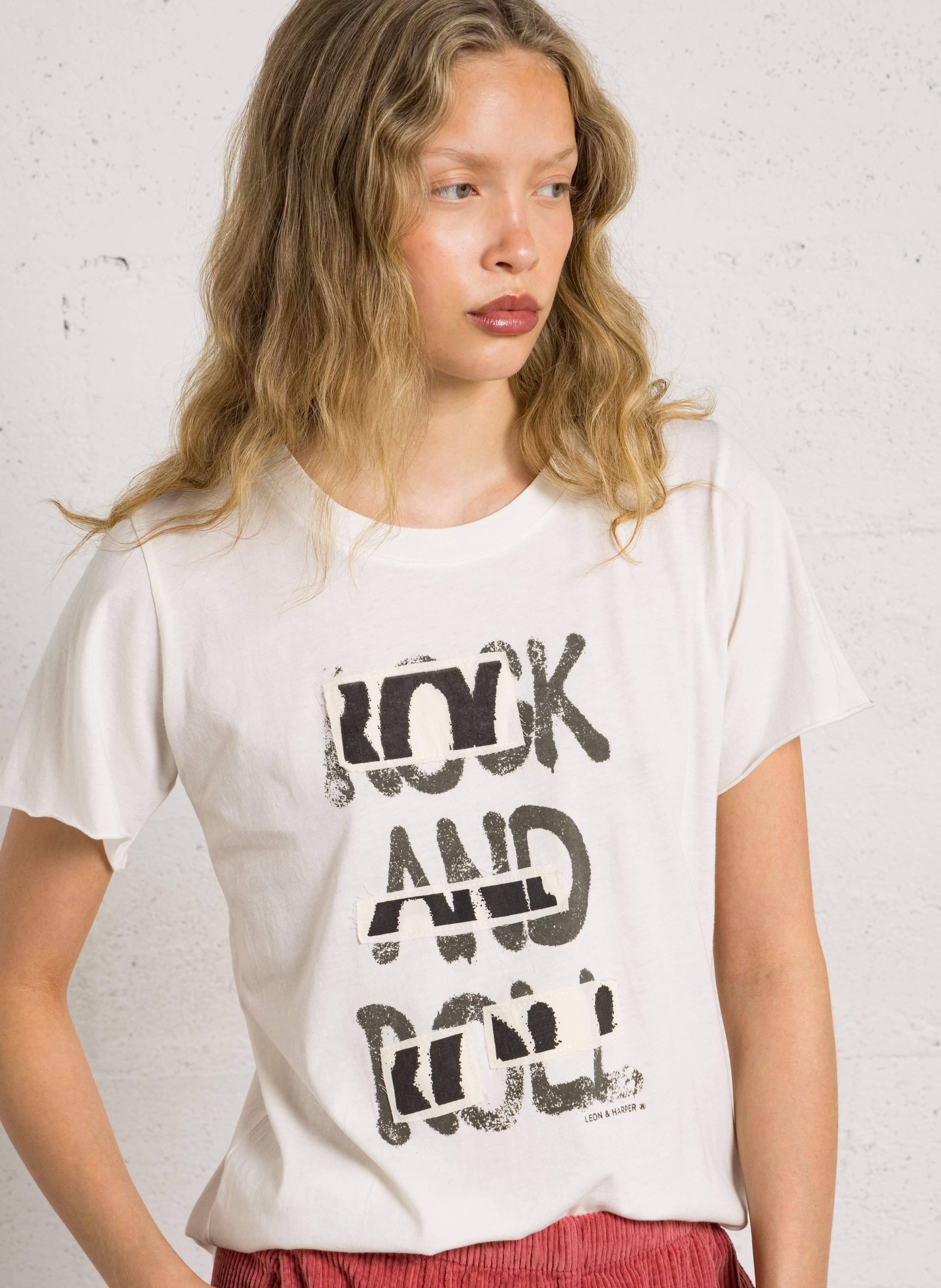 Tee-shirt droit col rond en coton bio LEON & HARPER