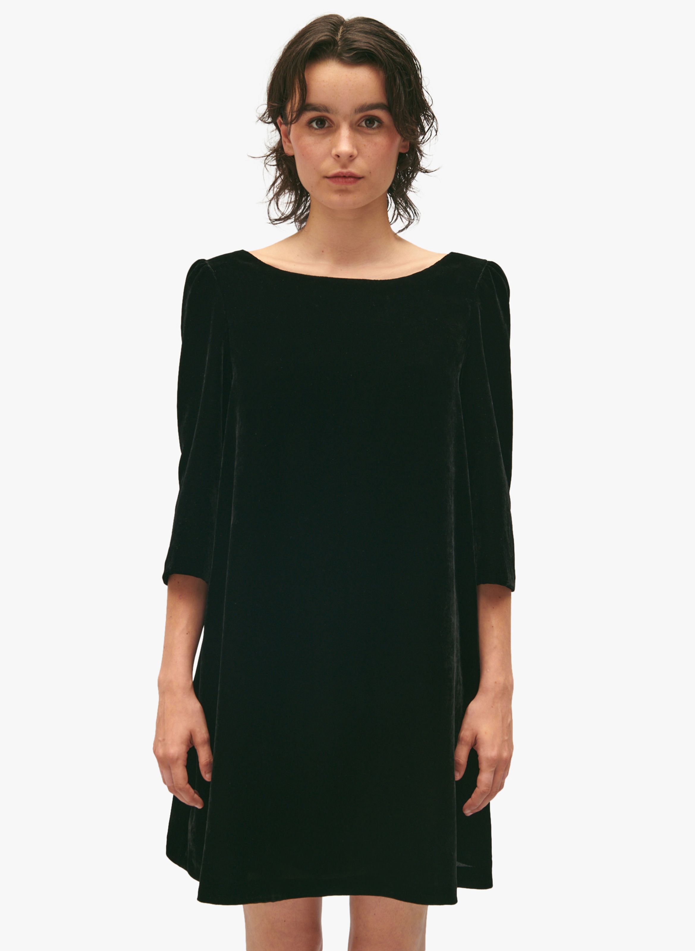 Black Short round neck velvet dress