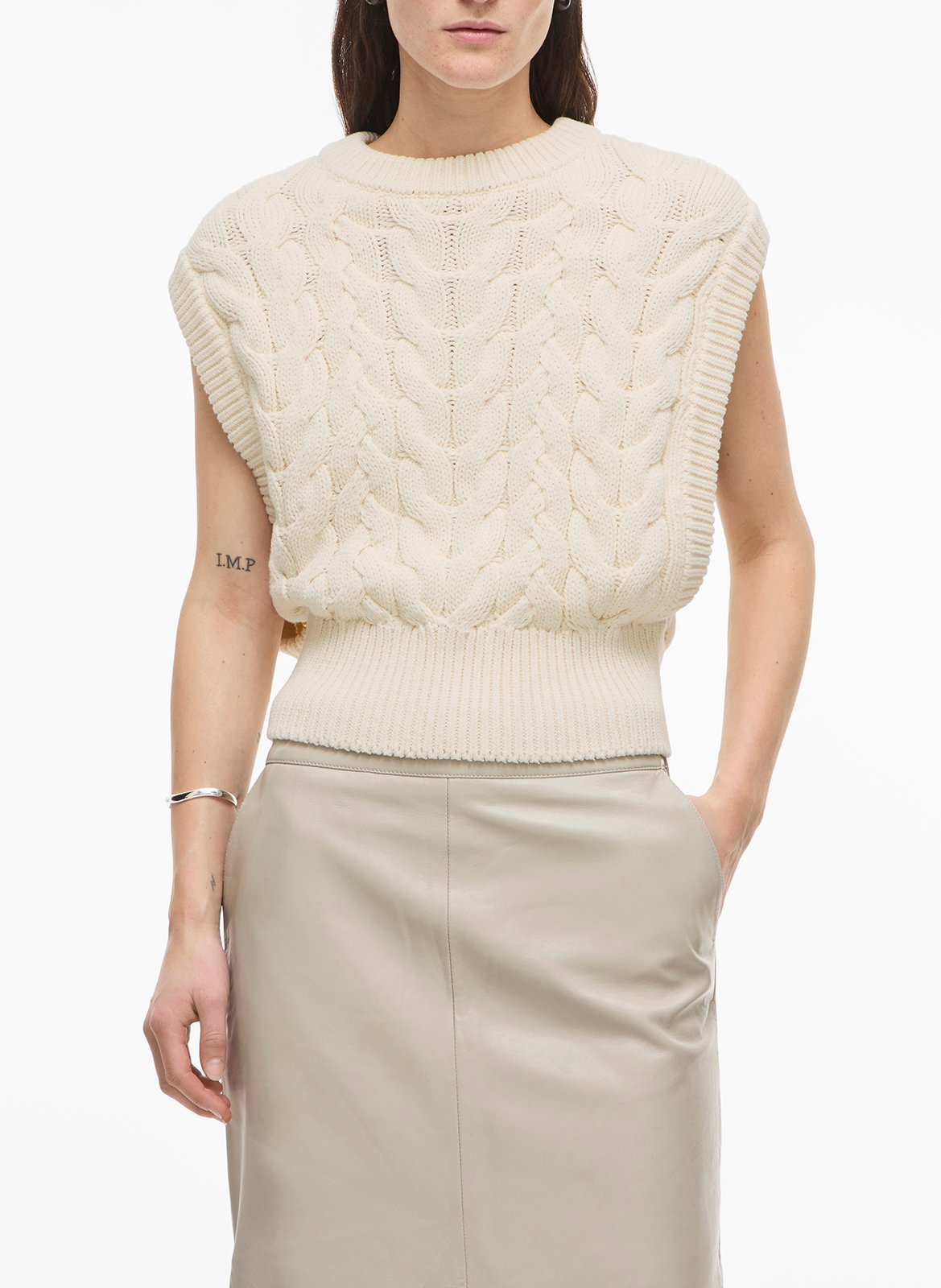 Eng anliegender Rundhalspullover aus Baumwollmischung ROUGE EDIT Beige