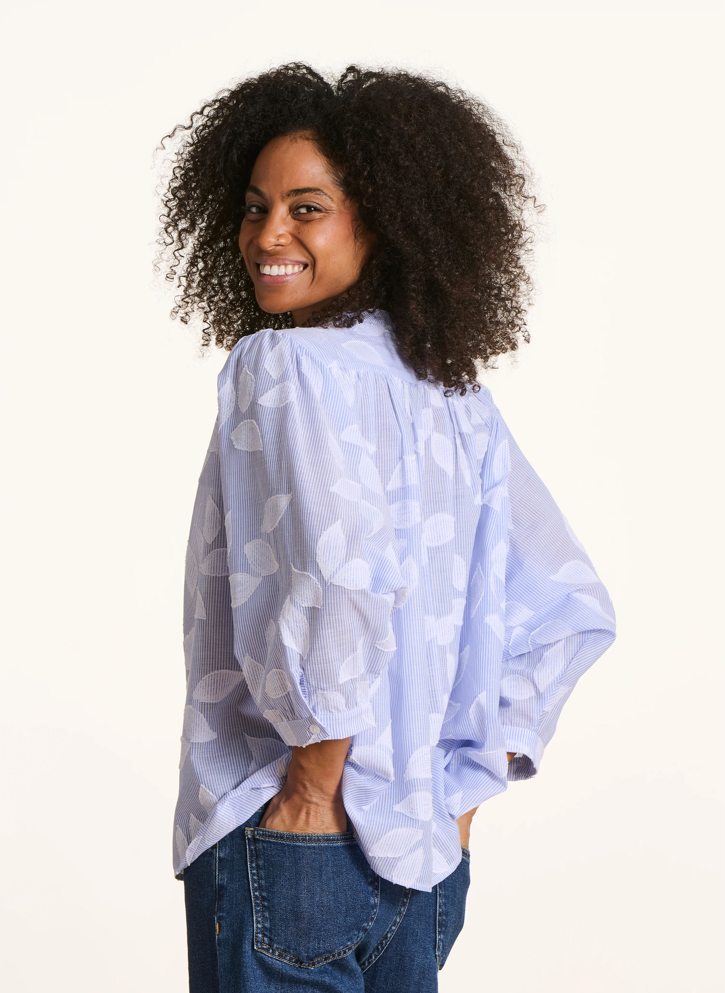 Bluse mit Mao-Kragen und Blumenmuster LA FEE MARABOUTEE Blau