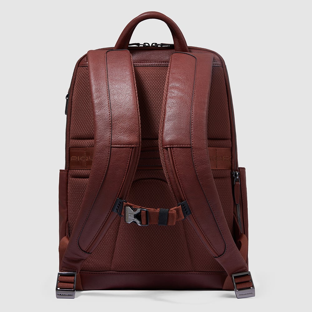 15.6" Laptop Backpack PIQUADRO Brown