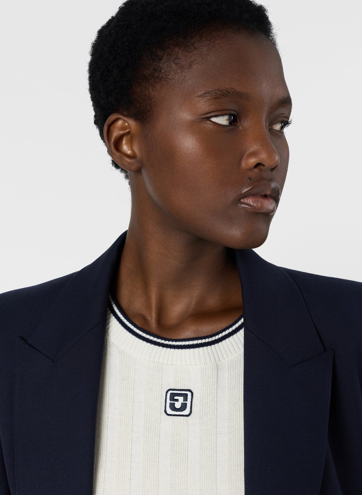 <Pull à coupe ajustée col rond en mélange de coton</p> GERARD DAREL Beige