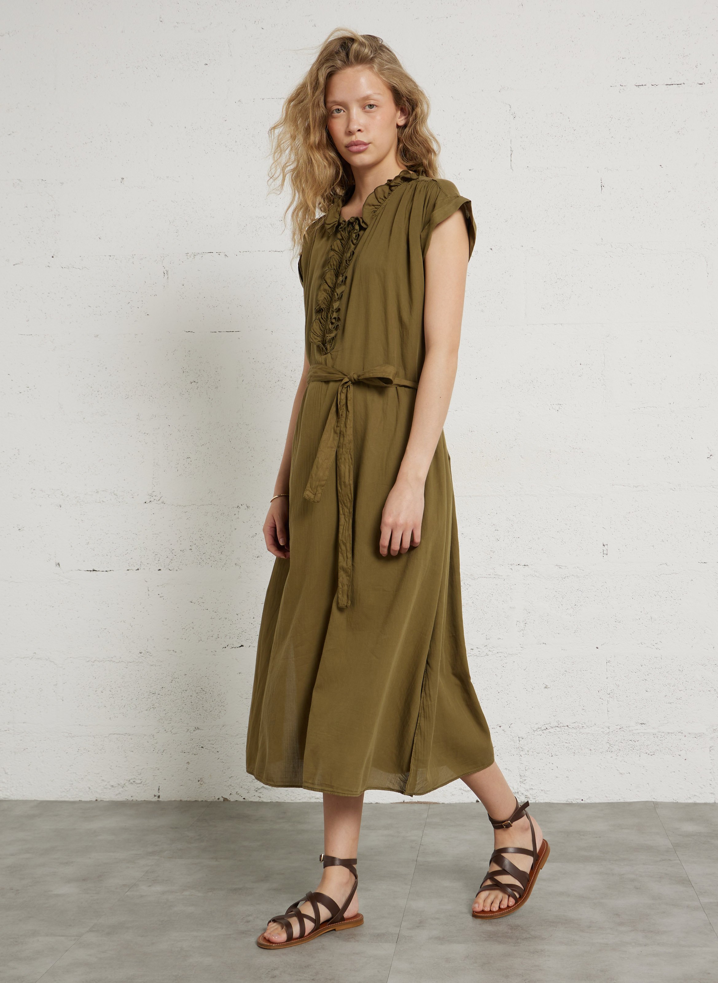 Lange jurk met ronde hals en volants BELLA JONES Kaki