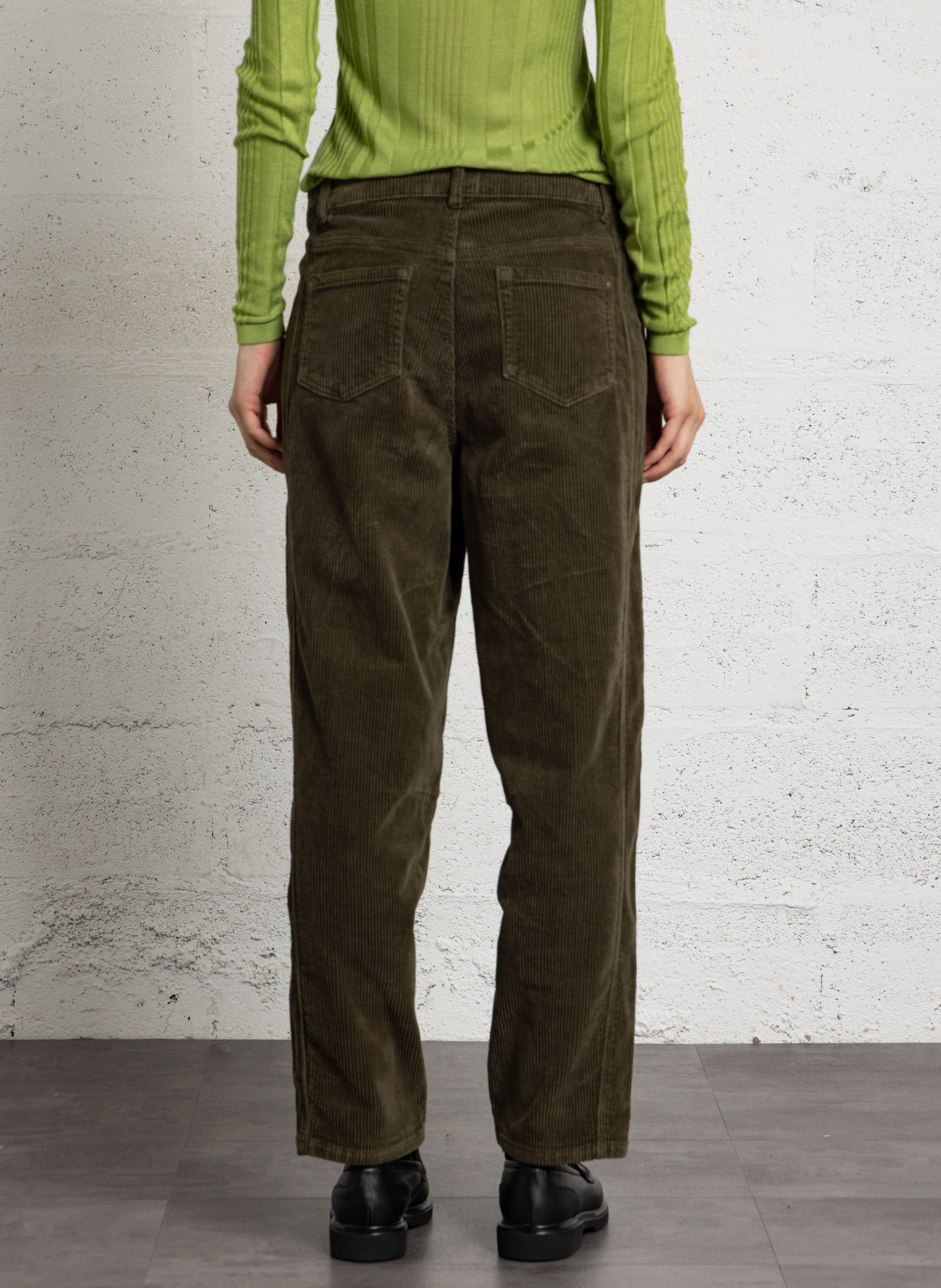 Samthose aus Baumwollmischung mit Rippstruktur MAISON 123 Khaki
