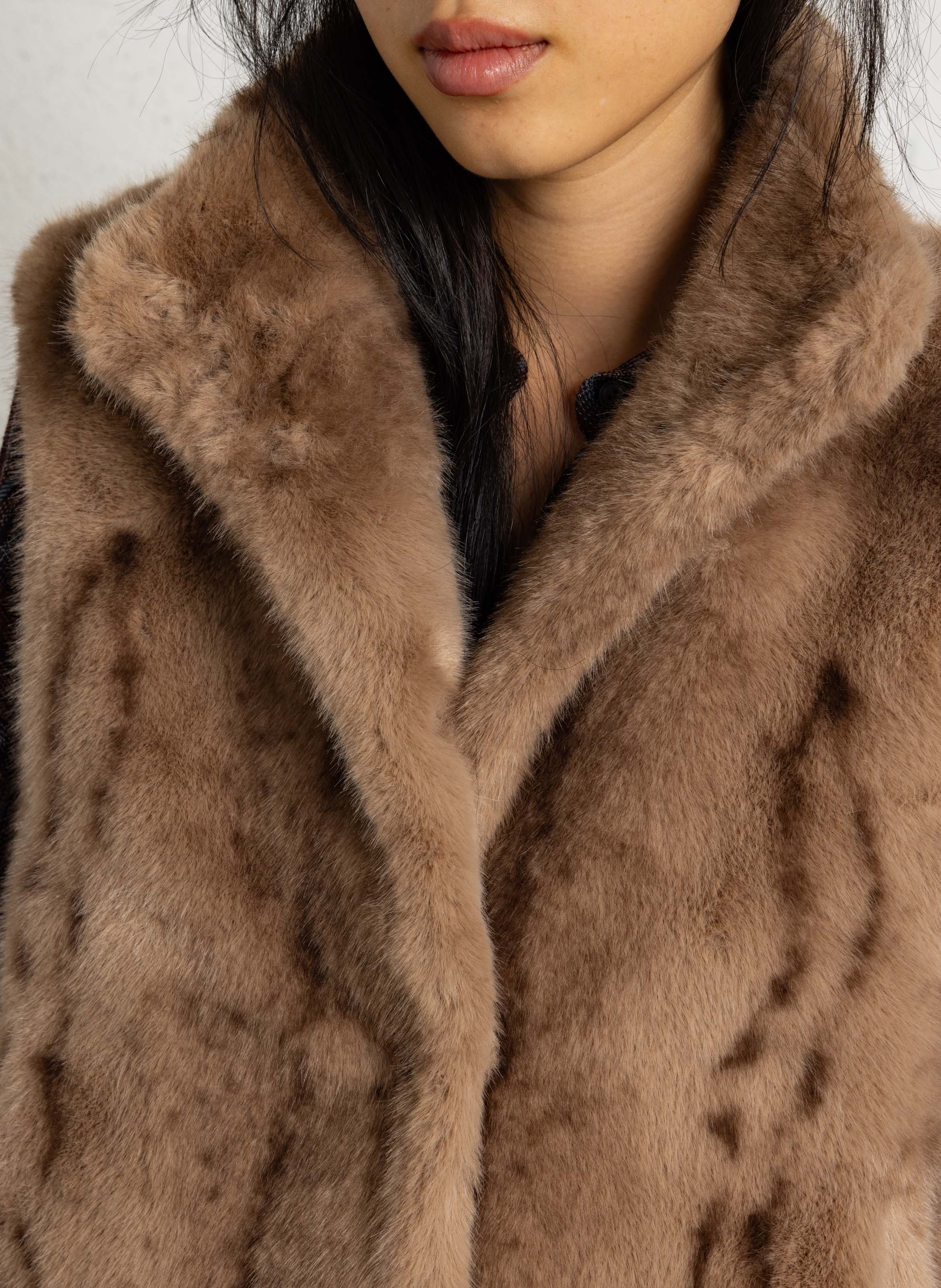 Rechte mouwloze jas met fakefur-effect MAISON 123 Grijs