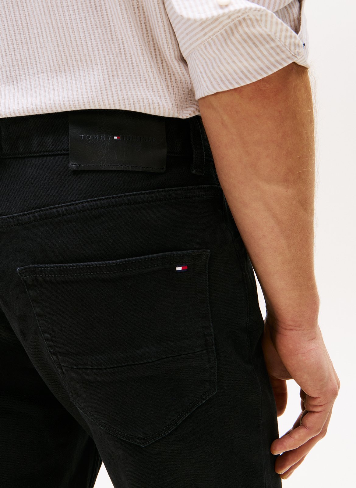 Katoenen straight fit pantalon TOMMY HILFIGER Zwart