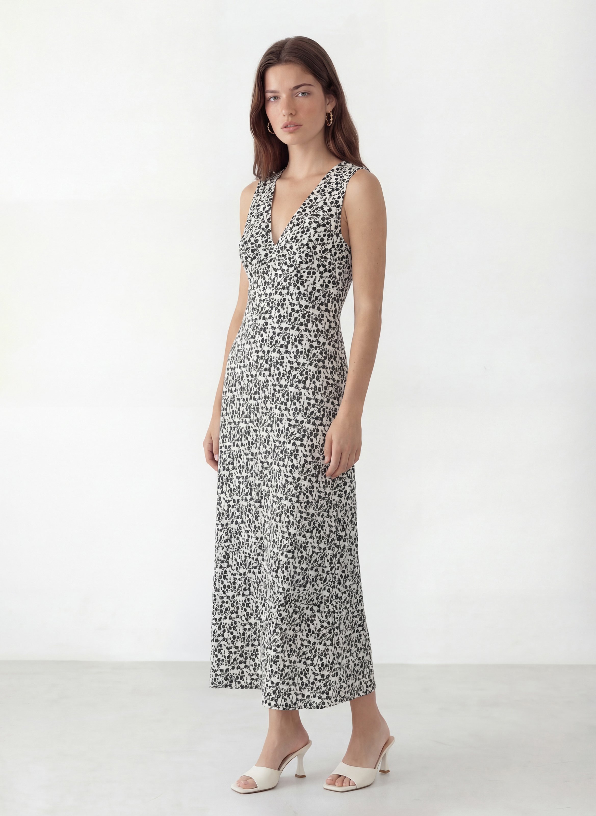 Fitted long dress with pattern KOOKAI White