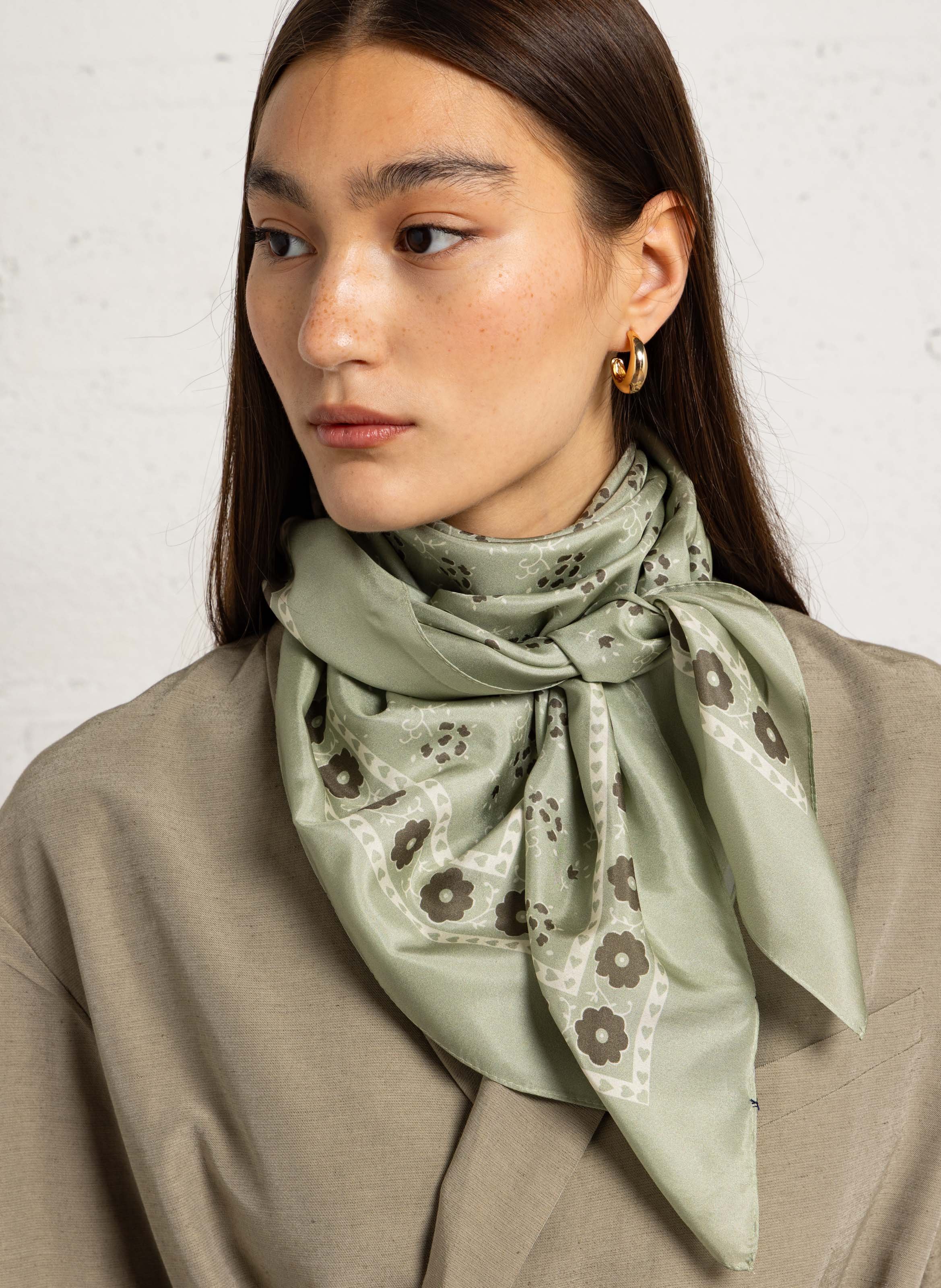 Bedruckter Seidenfoulard SOEUR