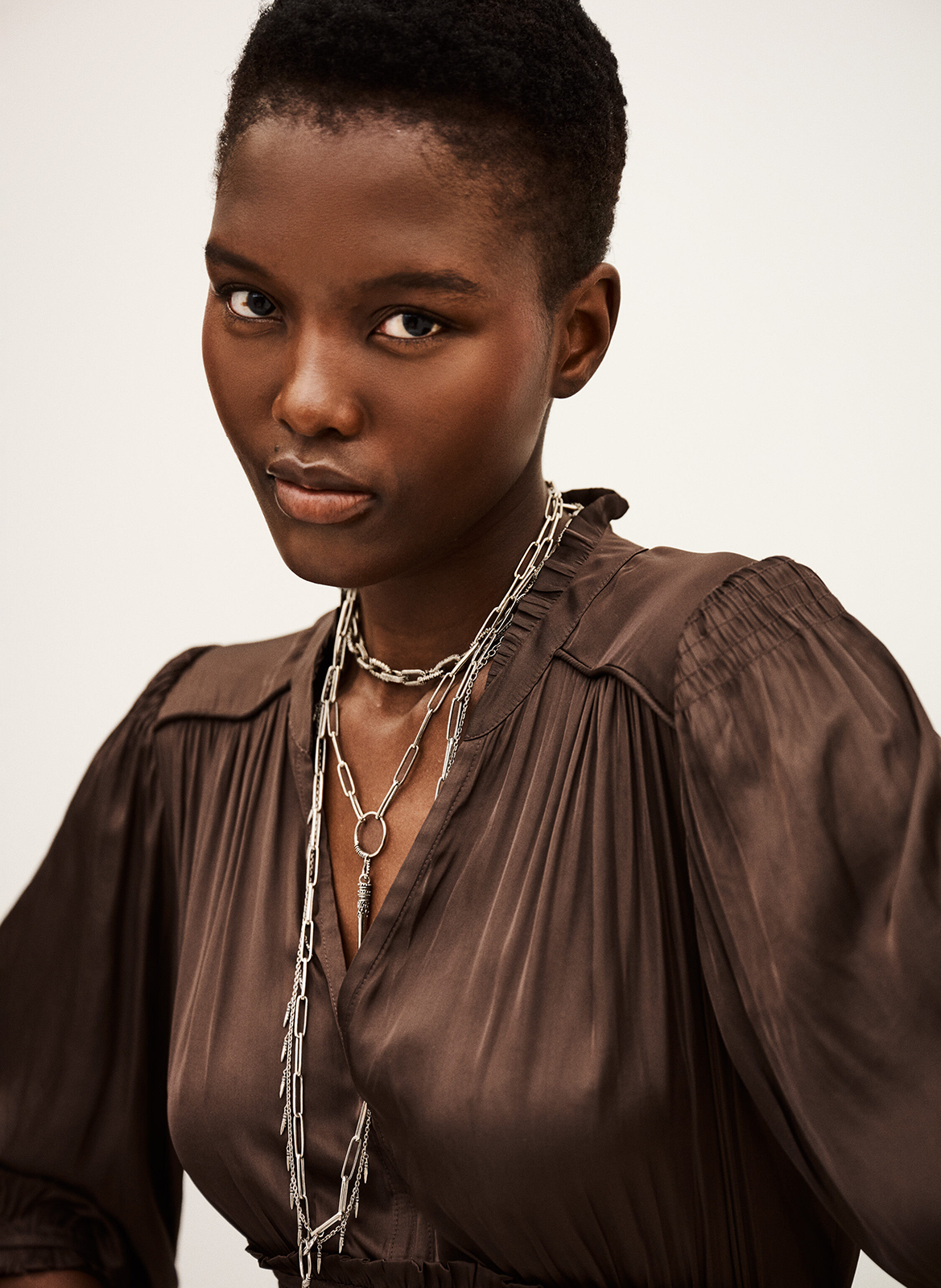 Robe courte froncée col tunisien en satin BA&SH Marron