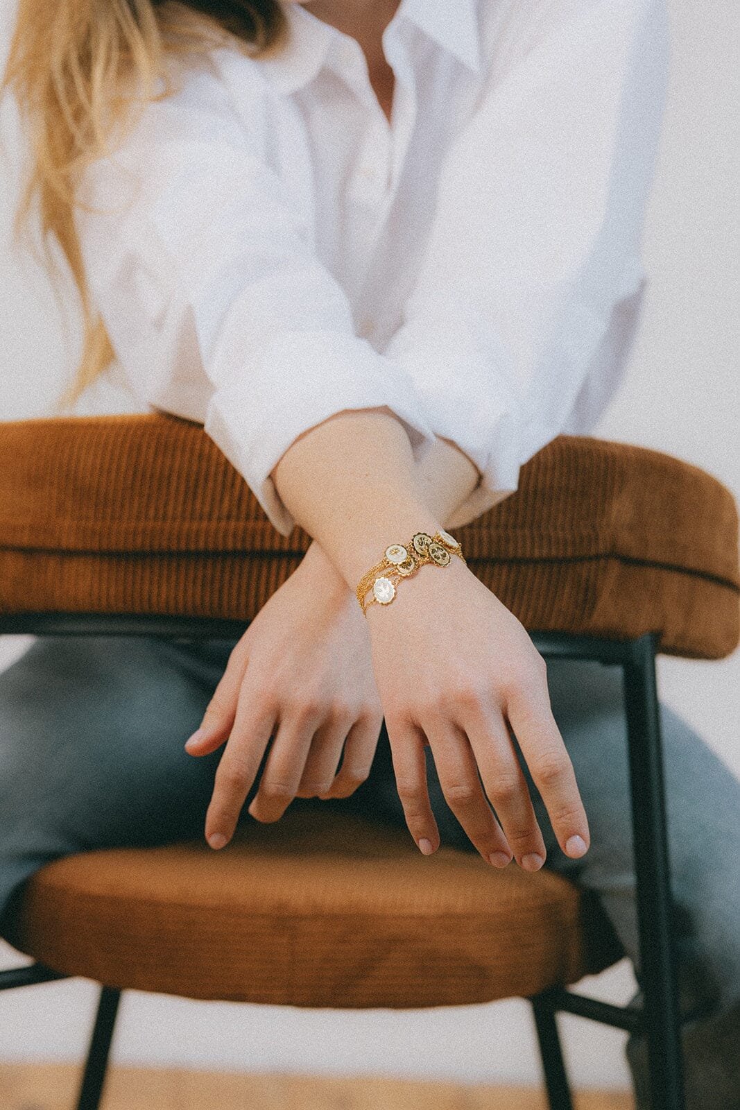 Silver plated flower bracelet Golden
