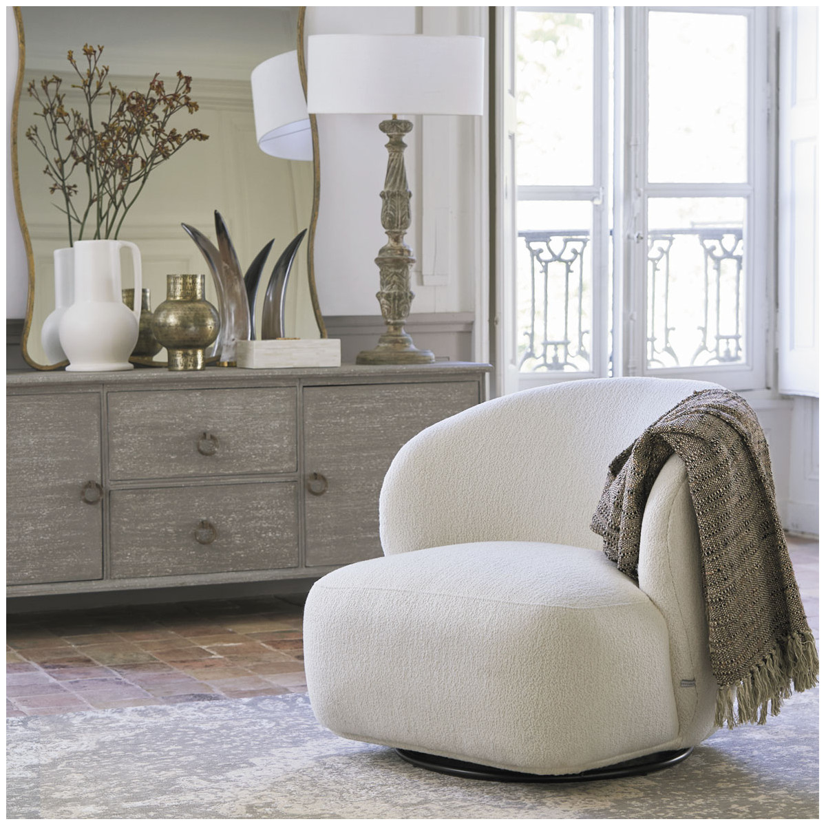 Swivel armchair in bouclé Lisette - cream BLANC D'IVOIRE Beige