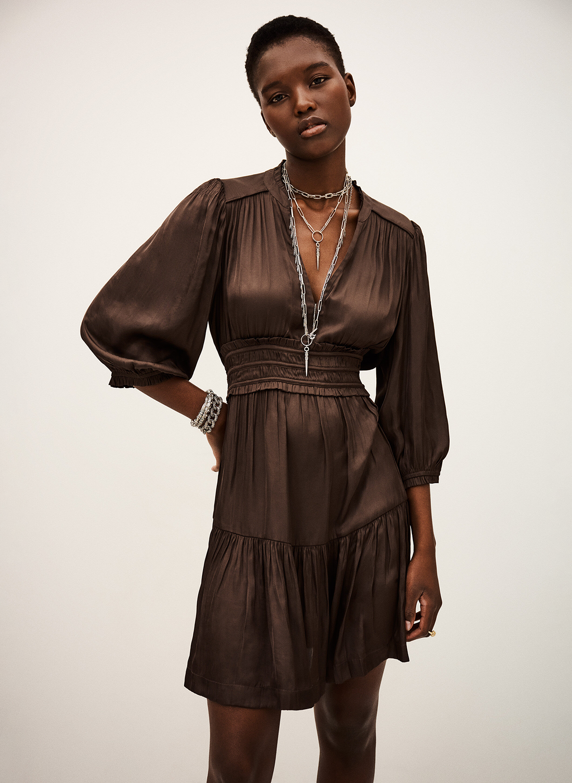 Robe courte froncée col tunisien en satin BA&SH Marron