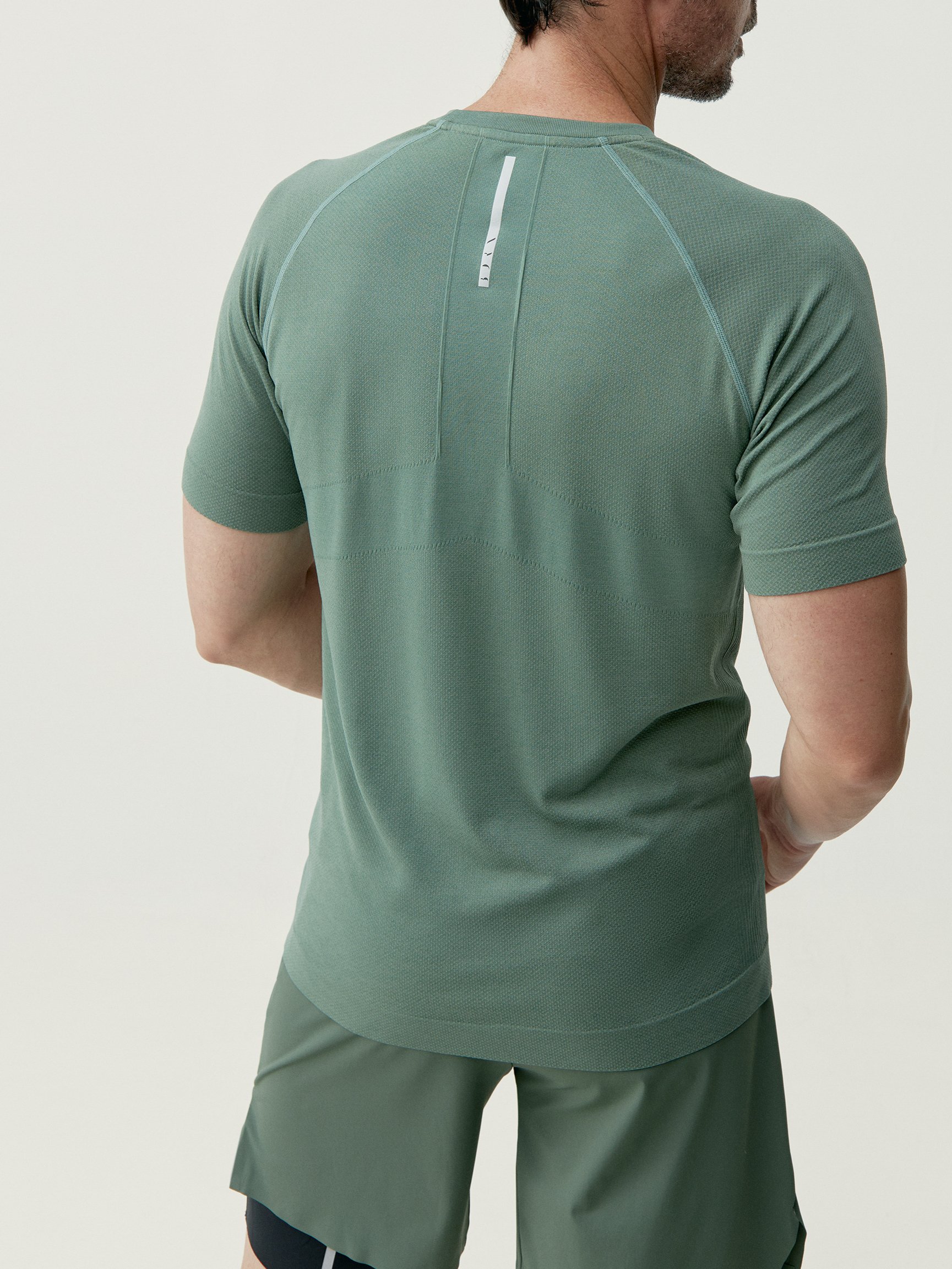 Short-sleeve performance sports t-shirt BORN LIVING YOGA Green