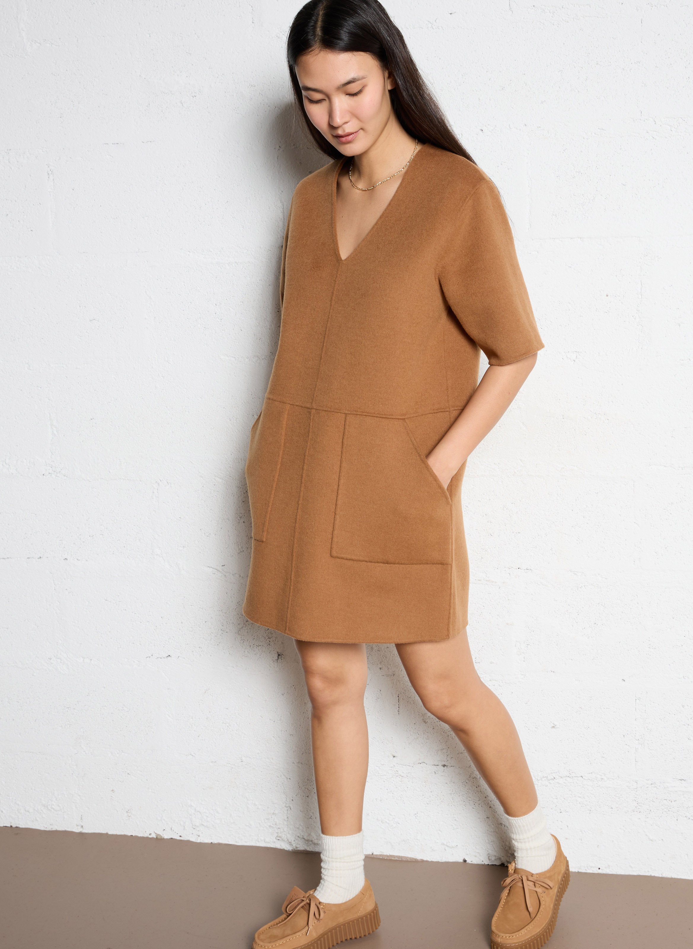 Short loose V-neck dress in blended wool MAISON 123 Beige