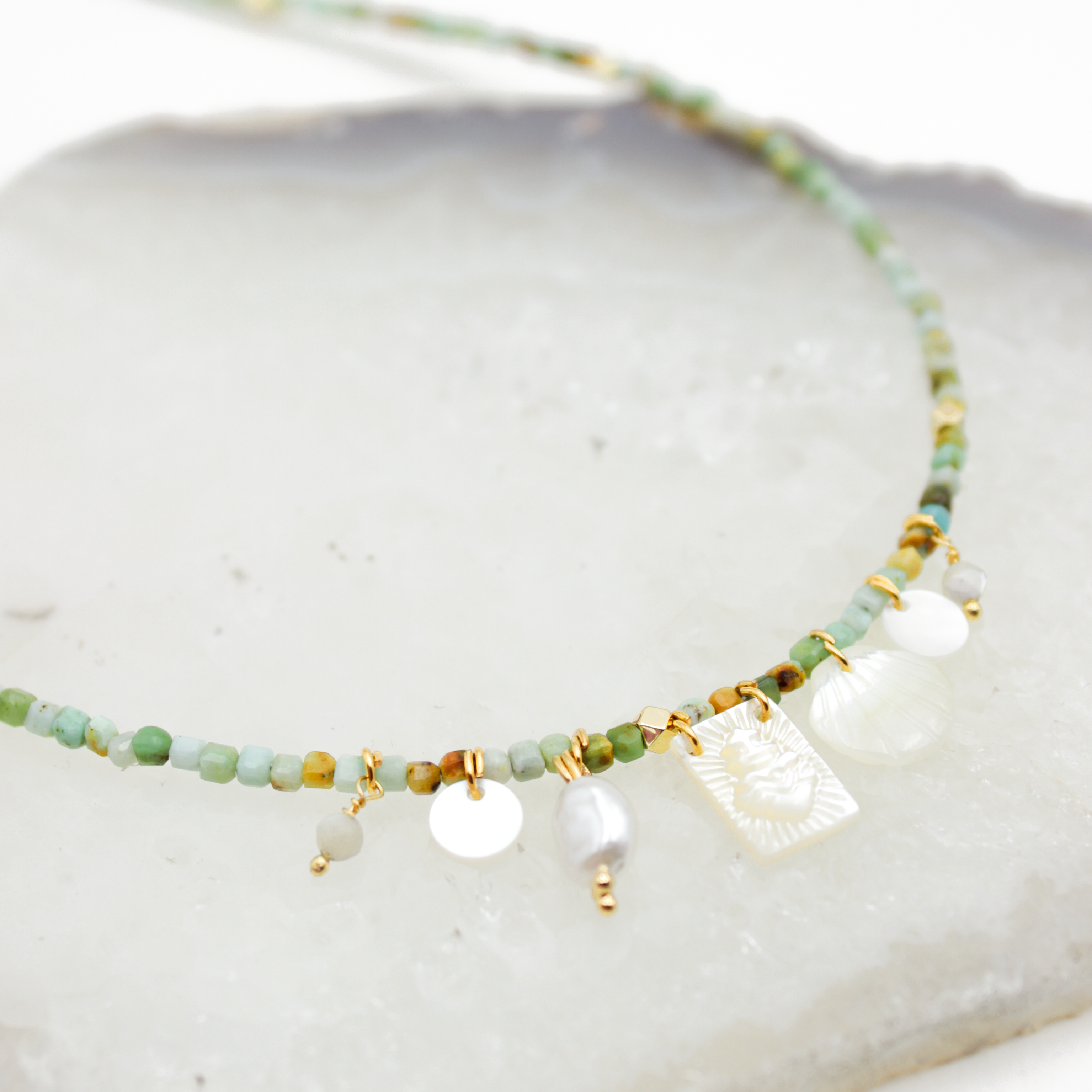 Collier perles grigris - joe L'ATELIER DES DAMES Doré