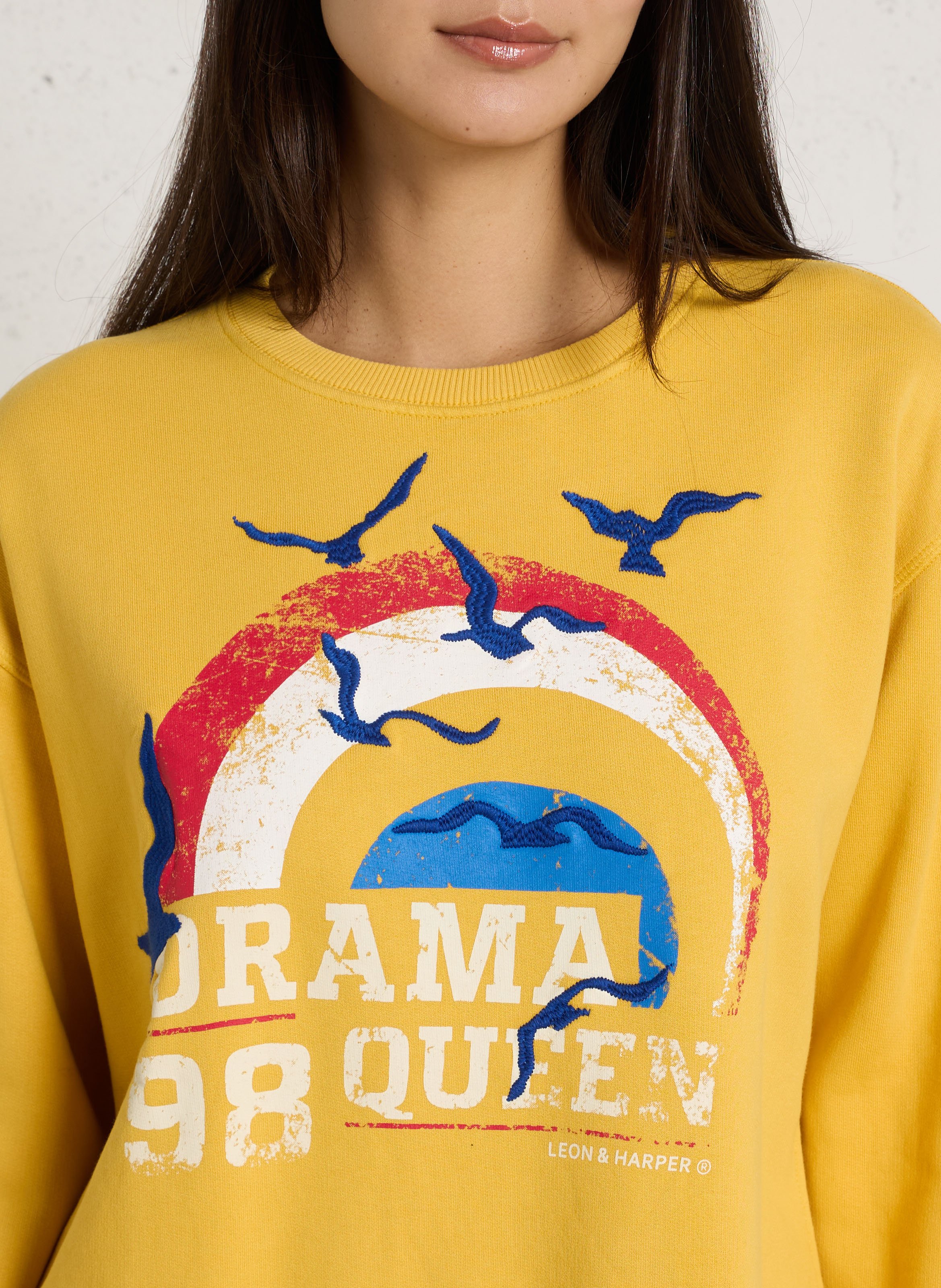 Straight round neck printed sweatshirt in blended cotton. LEON & HARPER Yellow